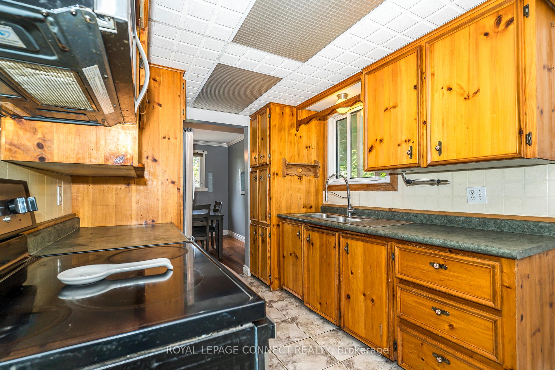 Photo 7 of 345 Killarney Court, Oshawa, Lakeview — HOMEH