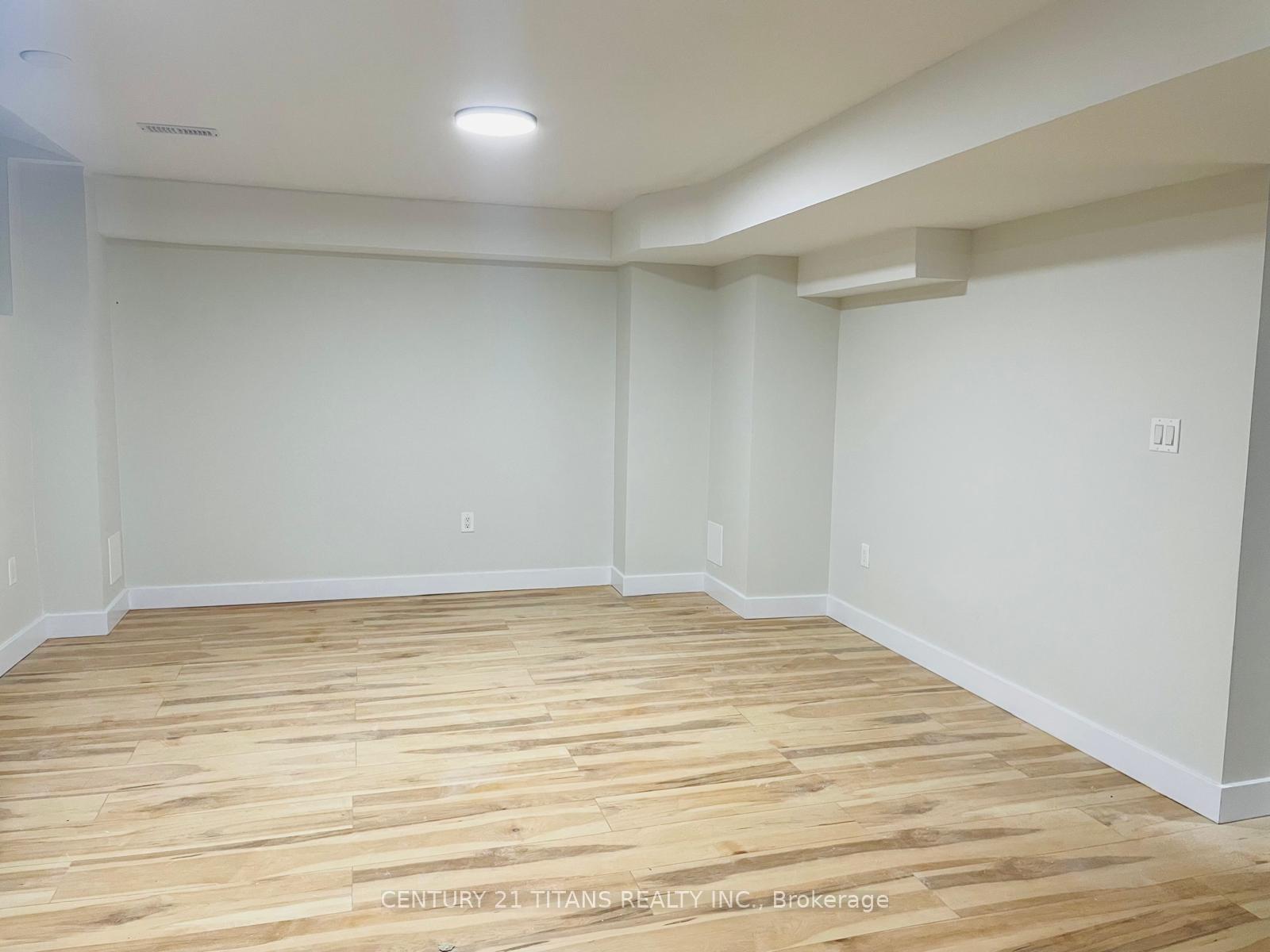 Photo 3 of 2537 Stallion Drive, Oshawa, Windfields — HOMEH