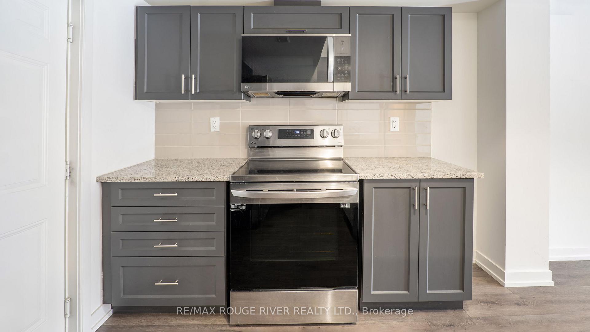 Photo 2 of Unit 41, 400 Finch Avenue, Pickering, Rouge Park — HOMEH