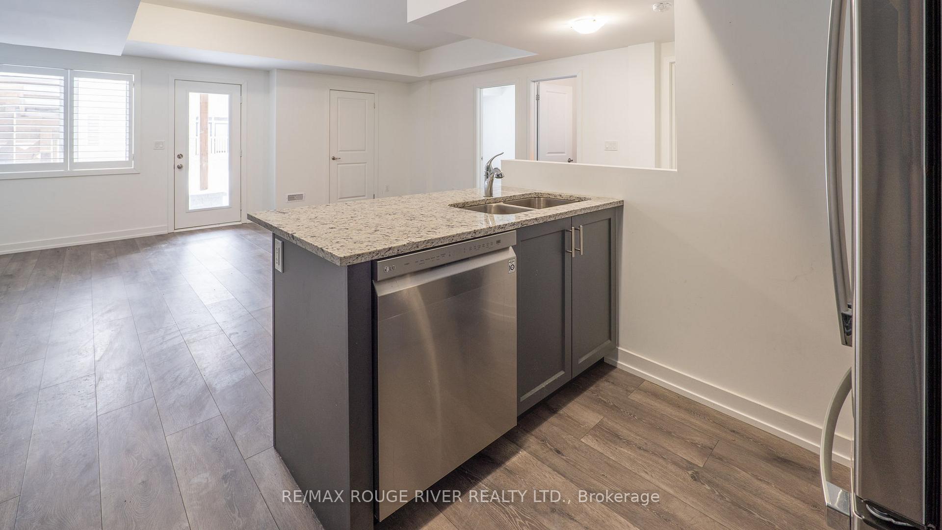 Photo 4 of Unit 41, 400 Finch Avenue, Pickering, Rouge Park — HOMEH