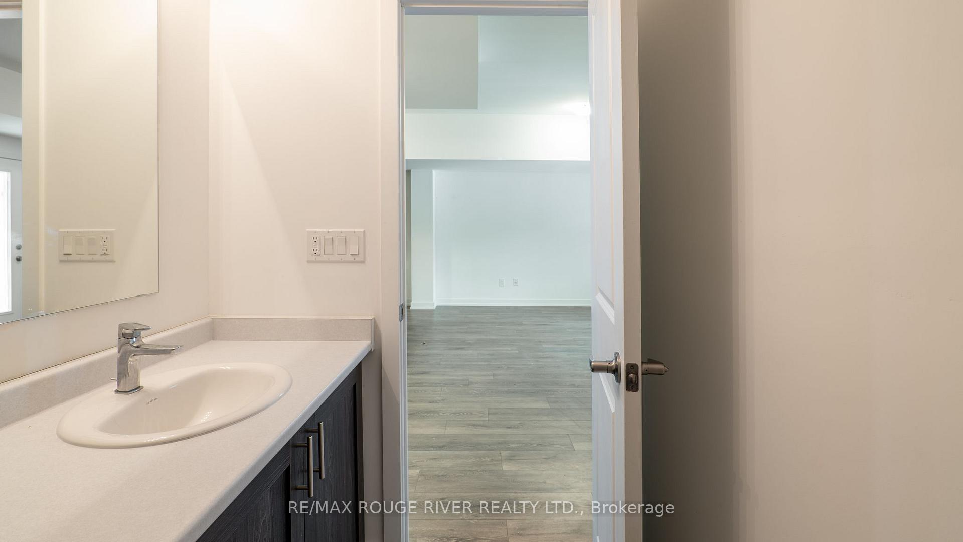 Photo 13 of Unit 41, 400 Finch Avenue, Pickering, Rouge Park — HOMEH