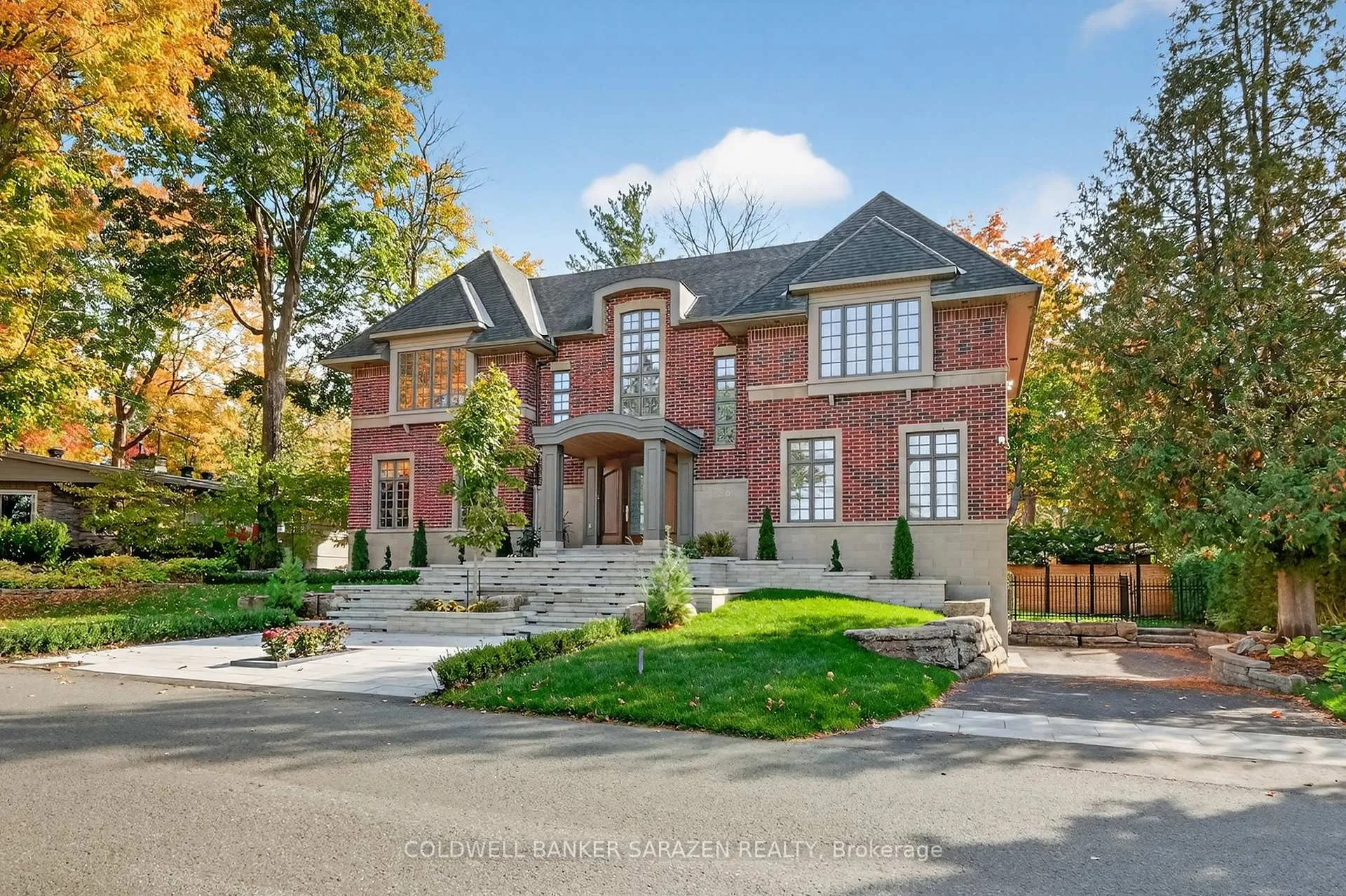 Front of 250 Sandridge Road