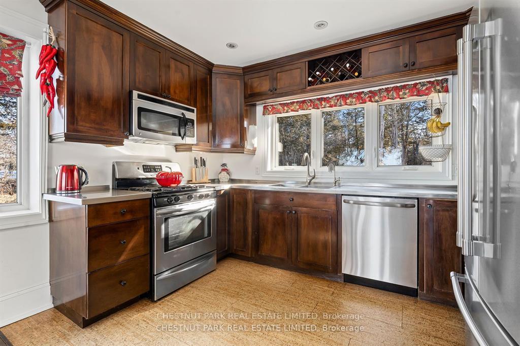 Photo 25 of 296 Green Point Lane, Prince Edward County, Sophiasburg Ward — HOMEH