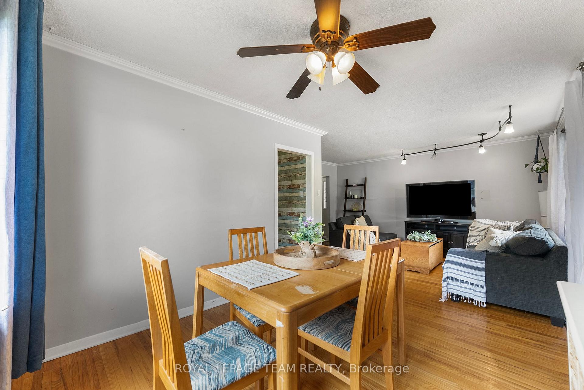 Photo 9 of 132 Pine Avenue, Renfrew — HOMEH