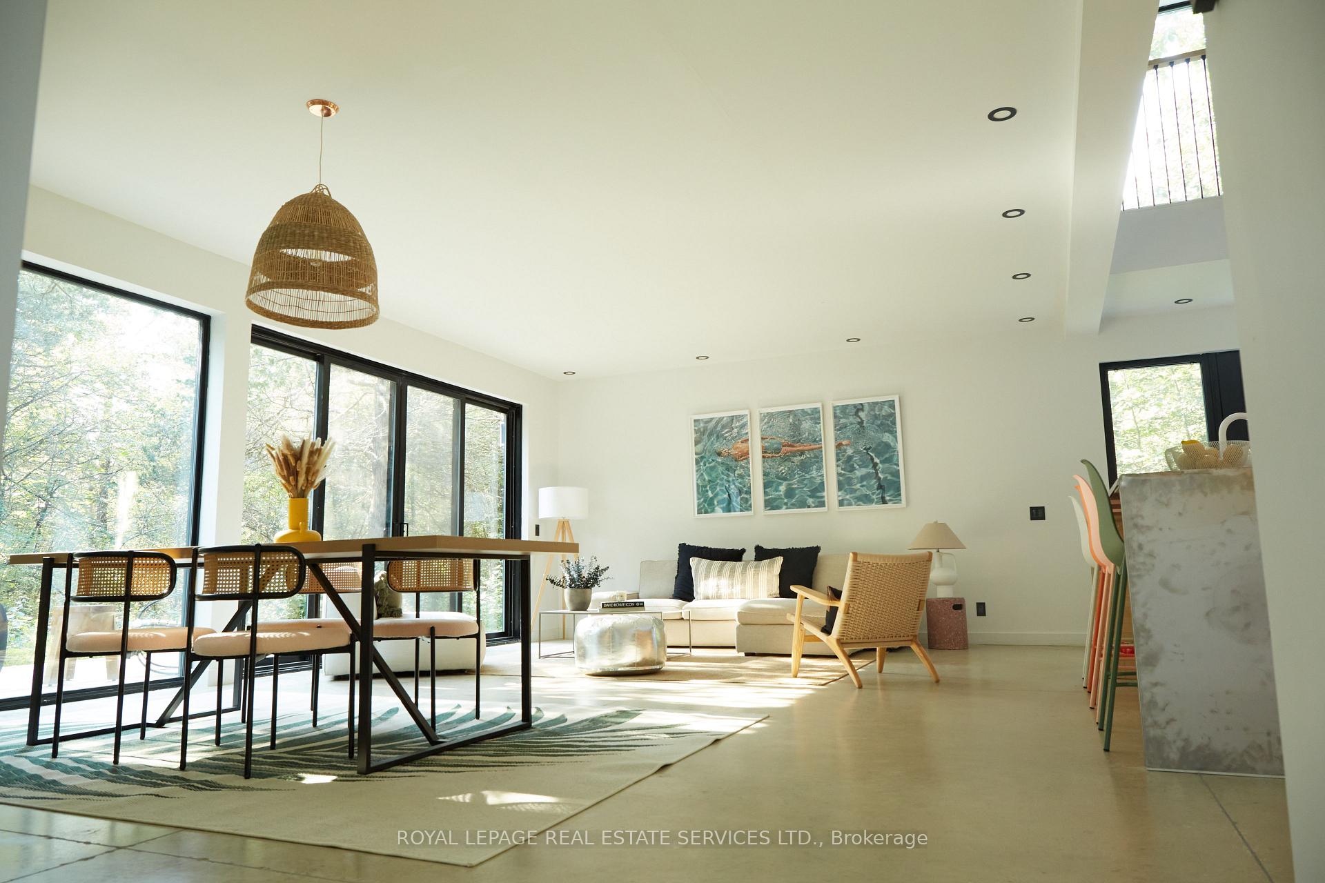Photo 6 of 372 Prinyers Cove Crescent, Prince Edward County, North Marysburg Ward — HOMEH