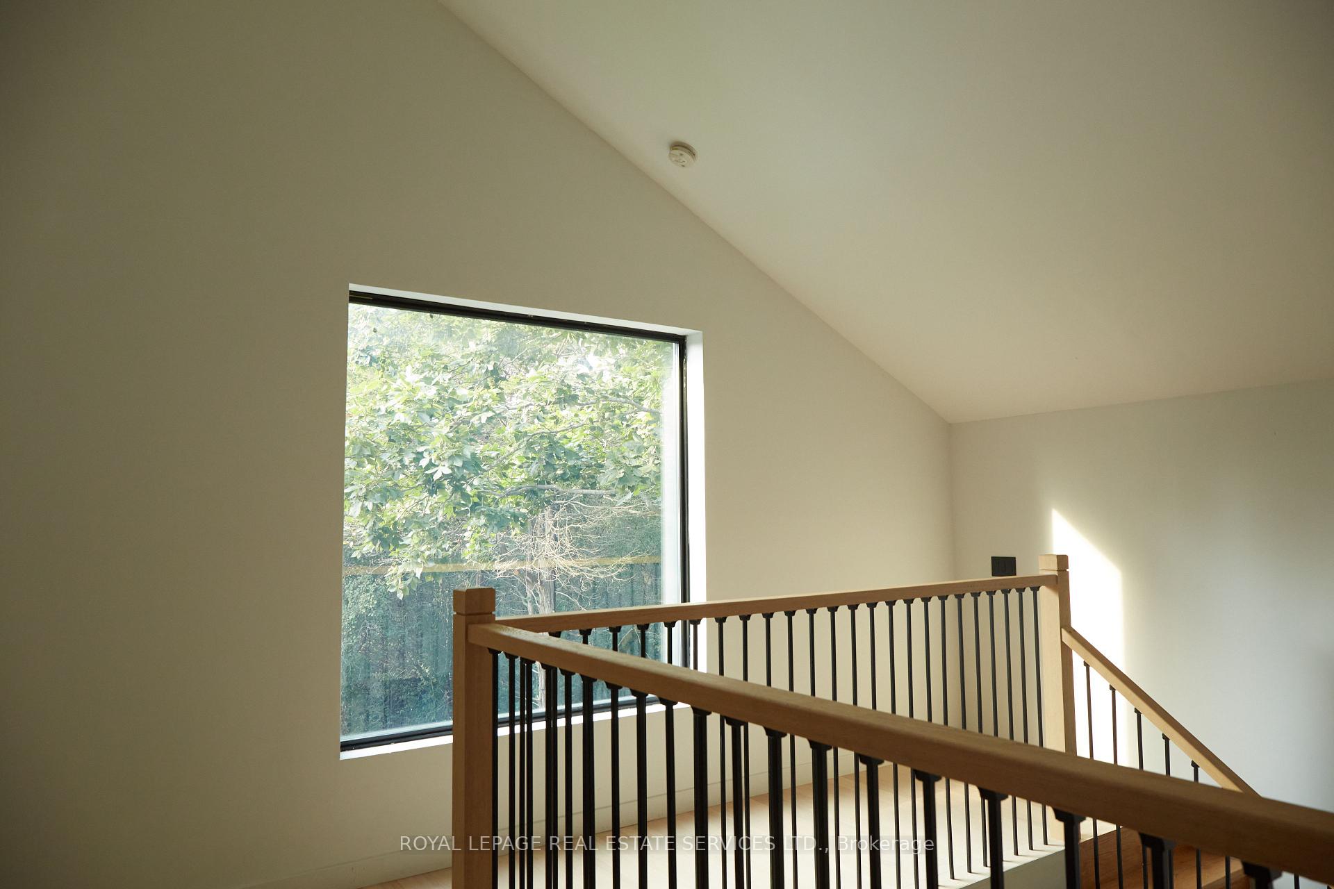 Photo 24 of 372 Prinyers Cove Crescent, Prince Edward County, North Marysburg Ward — HOMEH