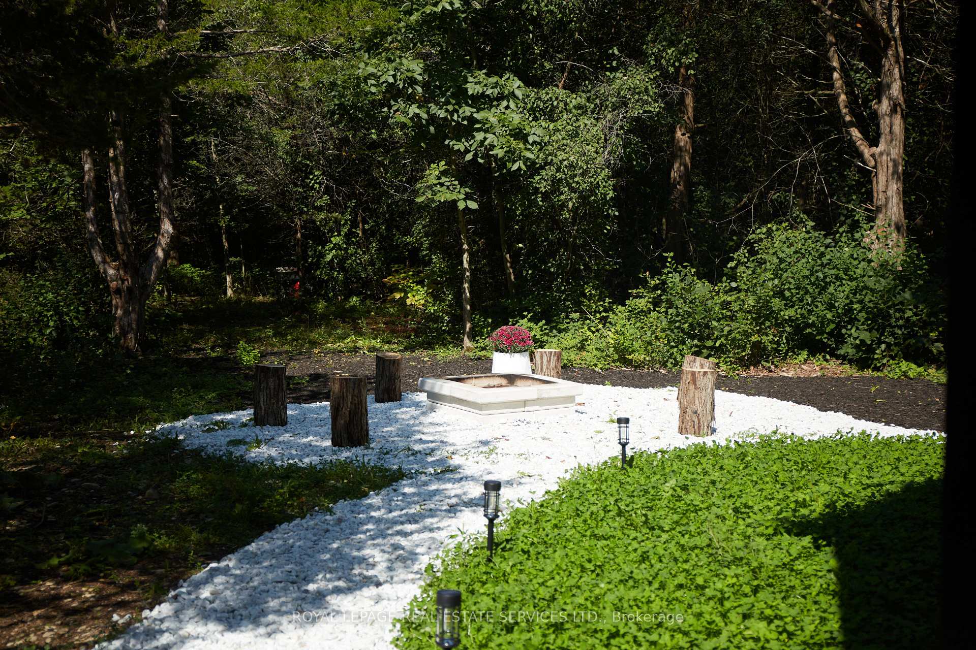 Photo 33 of 372 Prinyers Cove Crescent, Prince Edward County, North Marysburg Ward — HOMEH