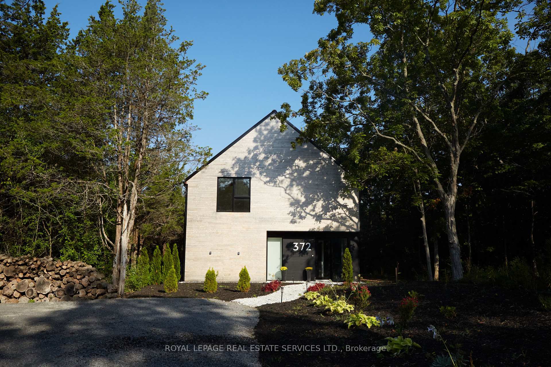 Photo 37 of 372 Prinyers Cove Crescent, Prince Edward County, North Marysburg Ward — HOMEH