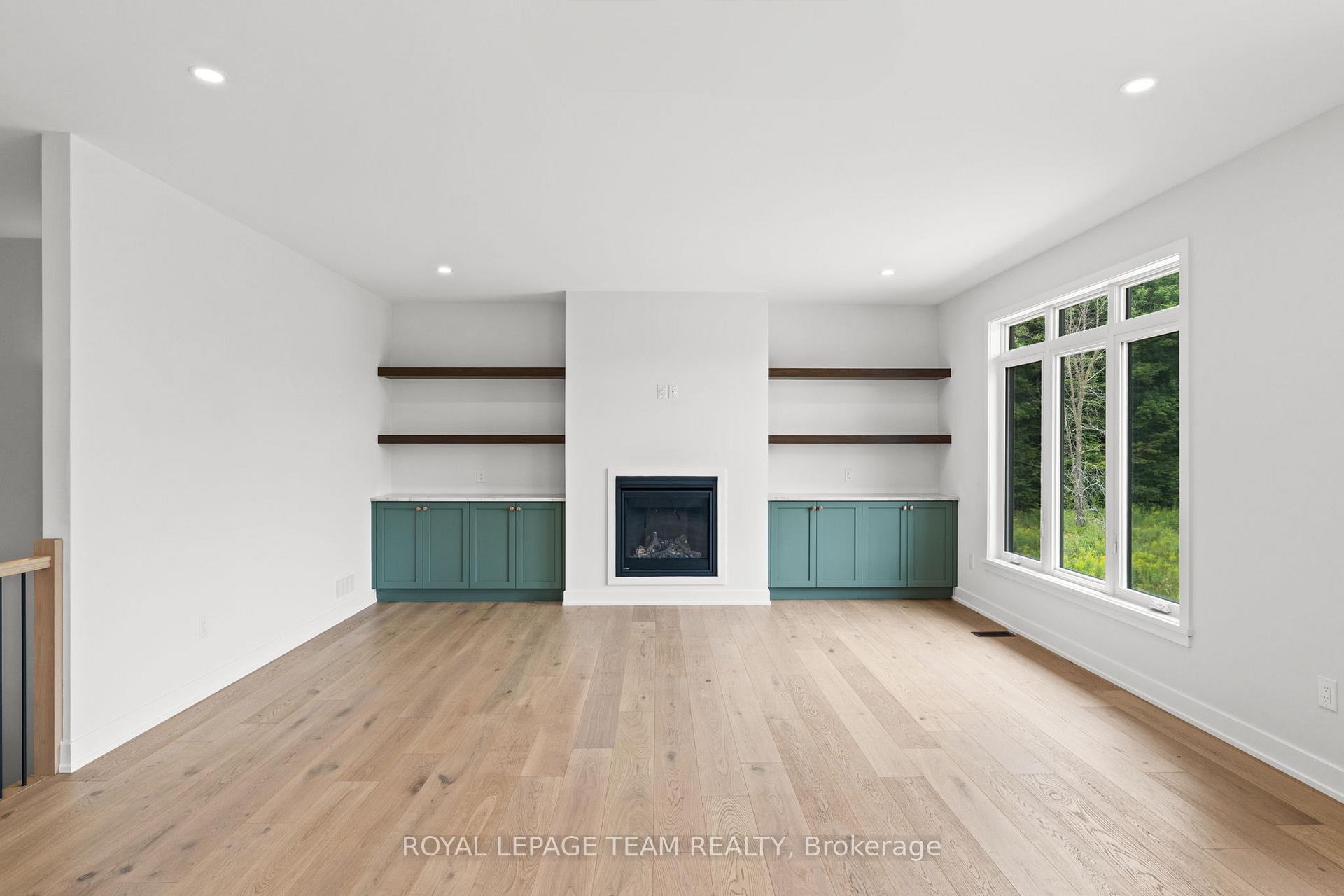 Photo 4 of 1184 Jamieson Lane, Renfrew — HOMEH