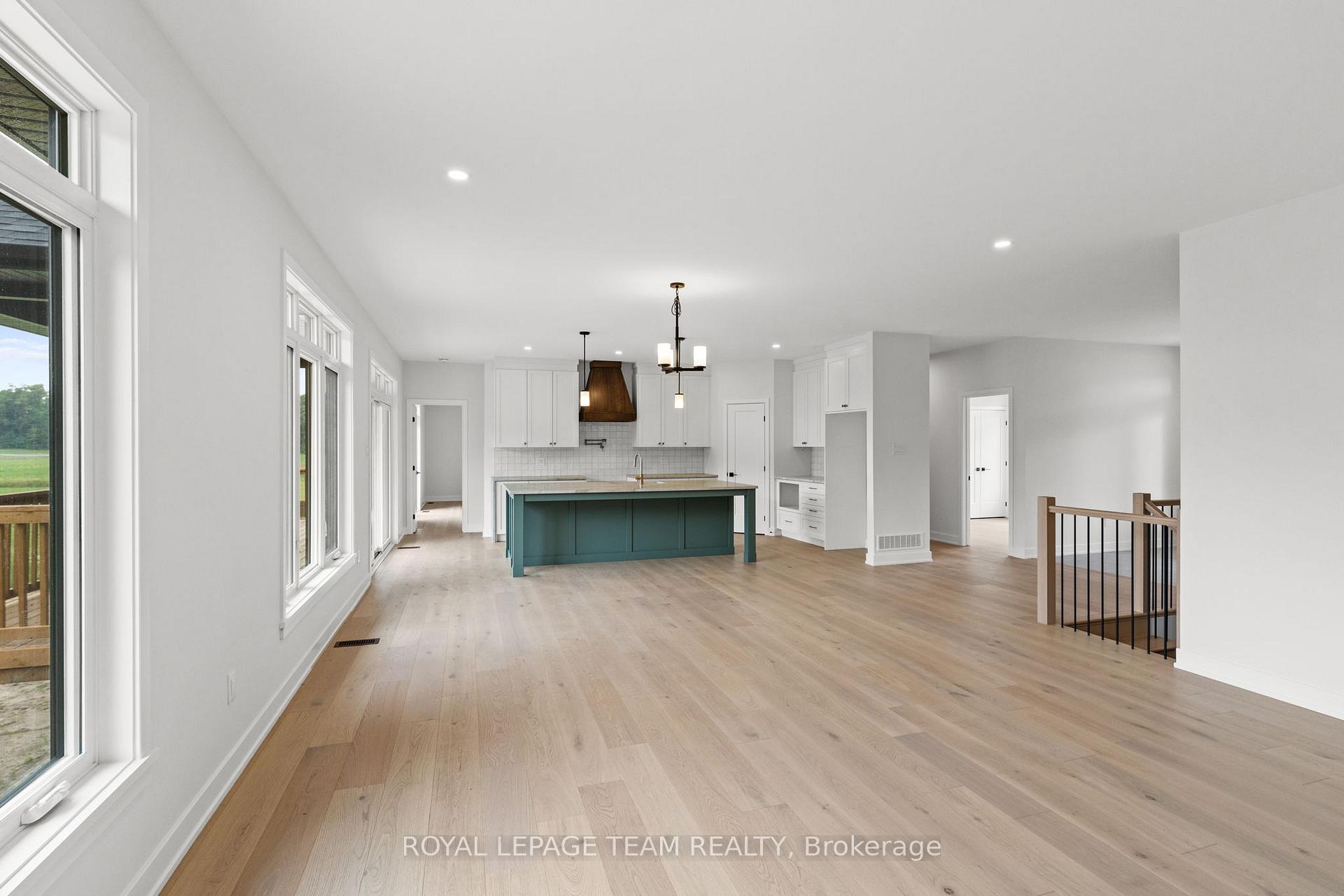 Photo 6 of 1184 Jamieson Lane, Renfrew — HOMEH