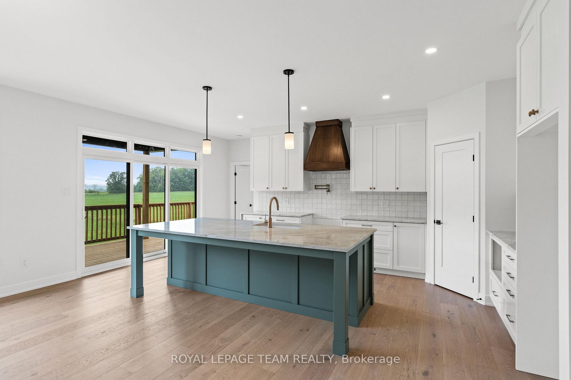 Photo 8 of 1184 Jamieson Lane, Renfrew — HOMEH