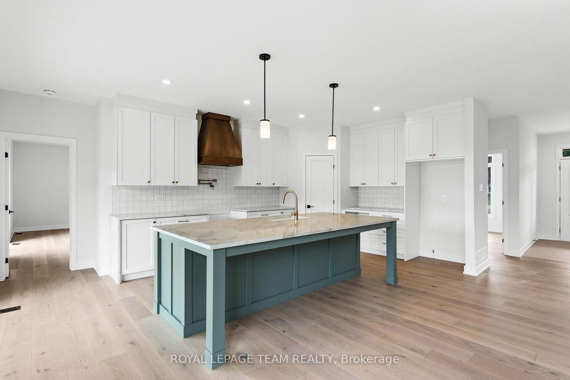 Photo 9 of 1184 Jamieson Lane, Renfrew — HOMEH