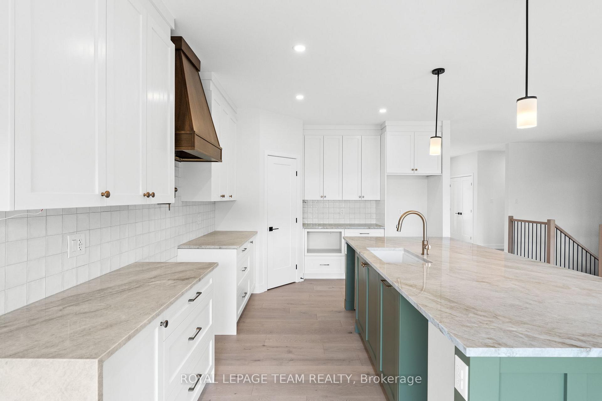 Photo 10 of 1184 Jamieson Lane, Renfrew — HOMEH