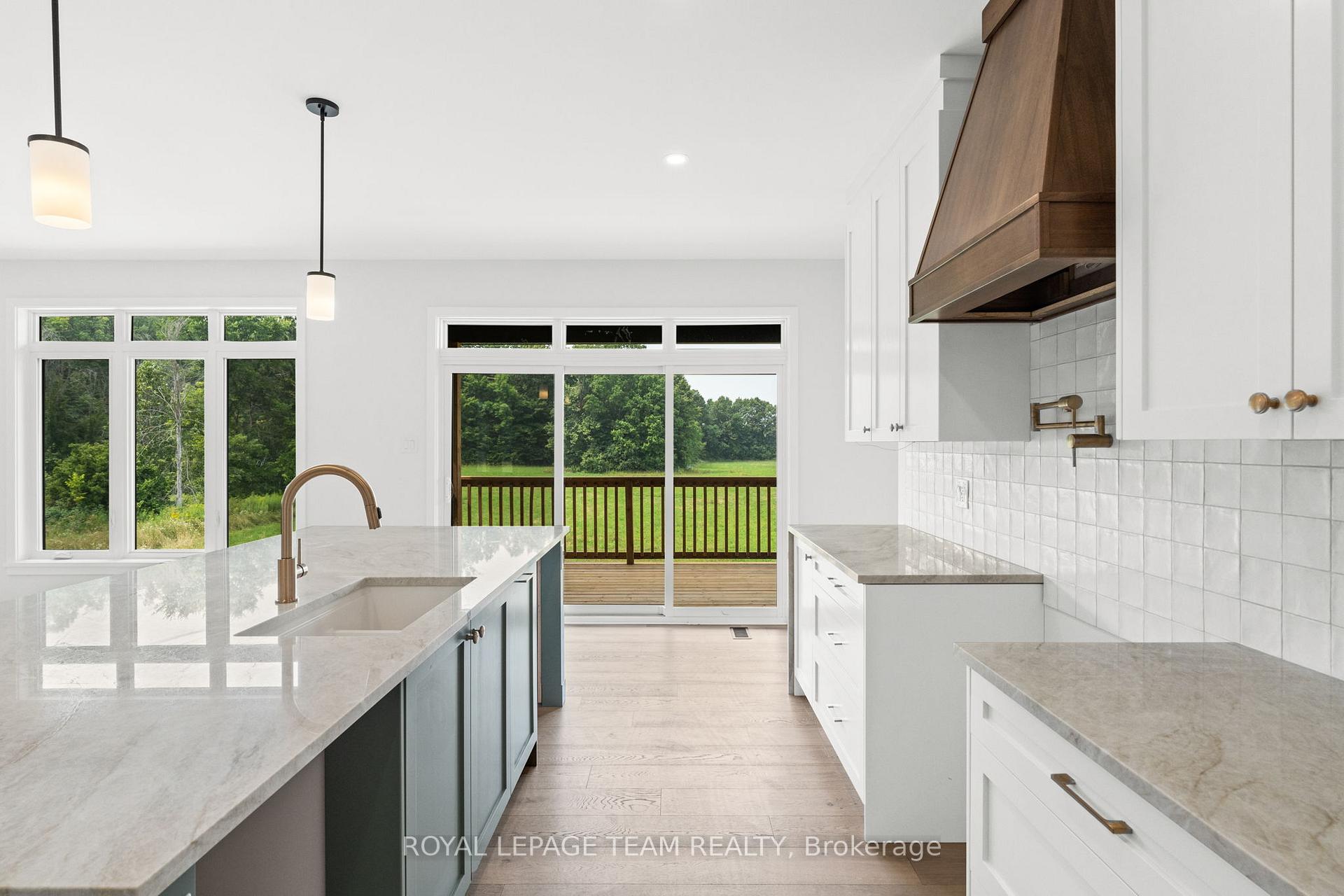 Photo 13 of 1184 Jamieson Lane, Renfrew — HOMEH