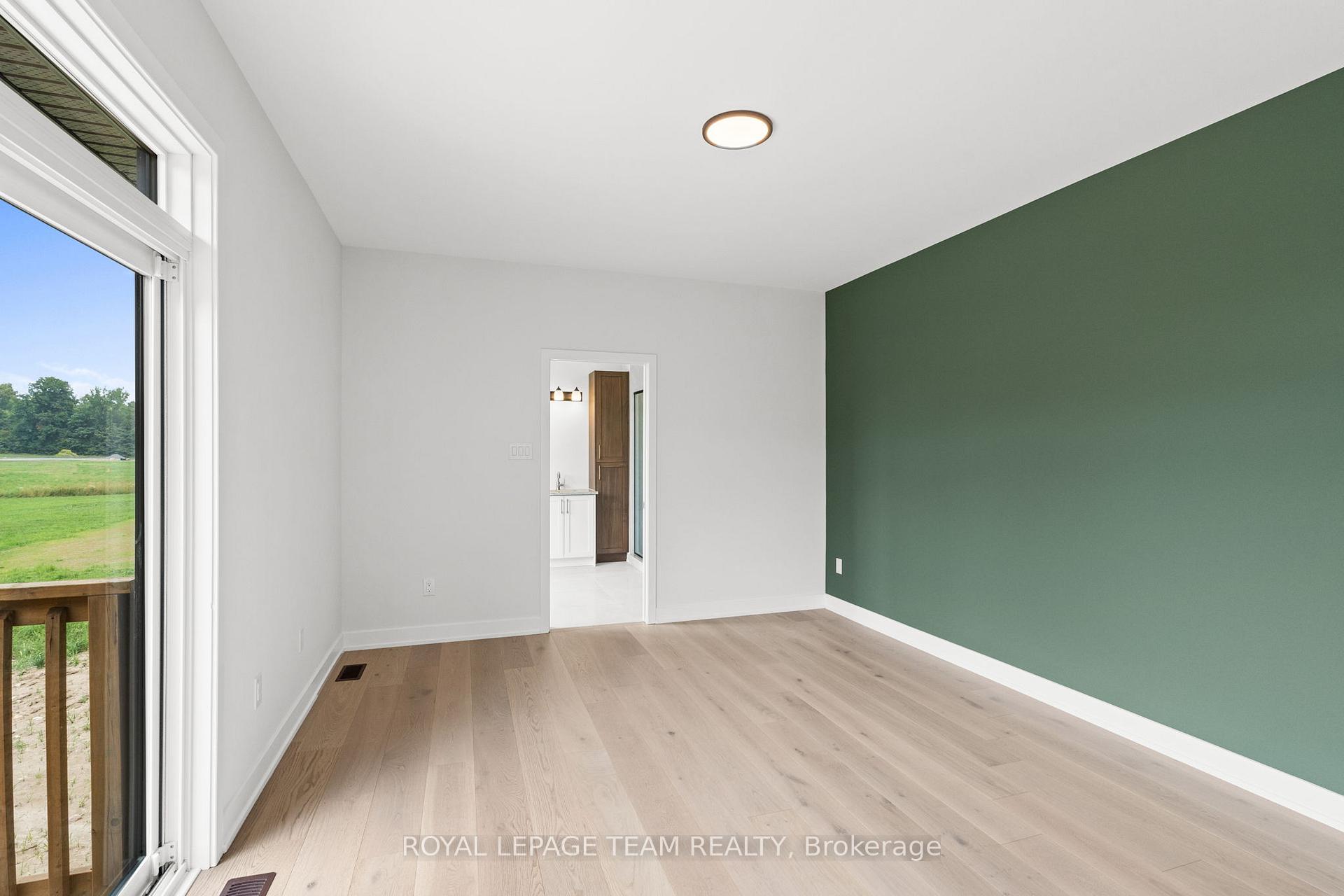 Photo 16 of 1184 Jamieson Lane, Renfrew — HOMEH