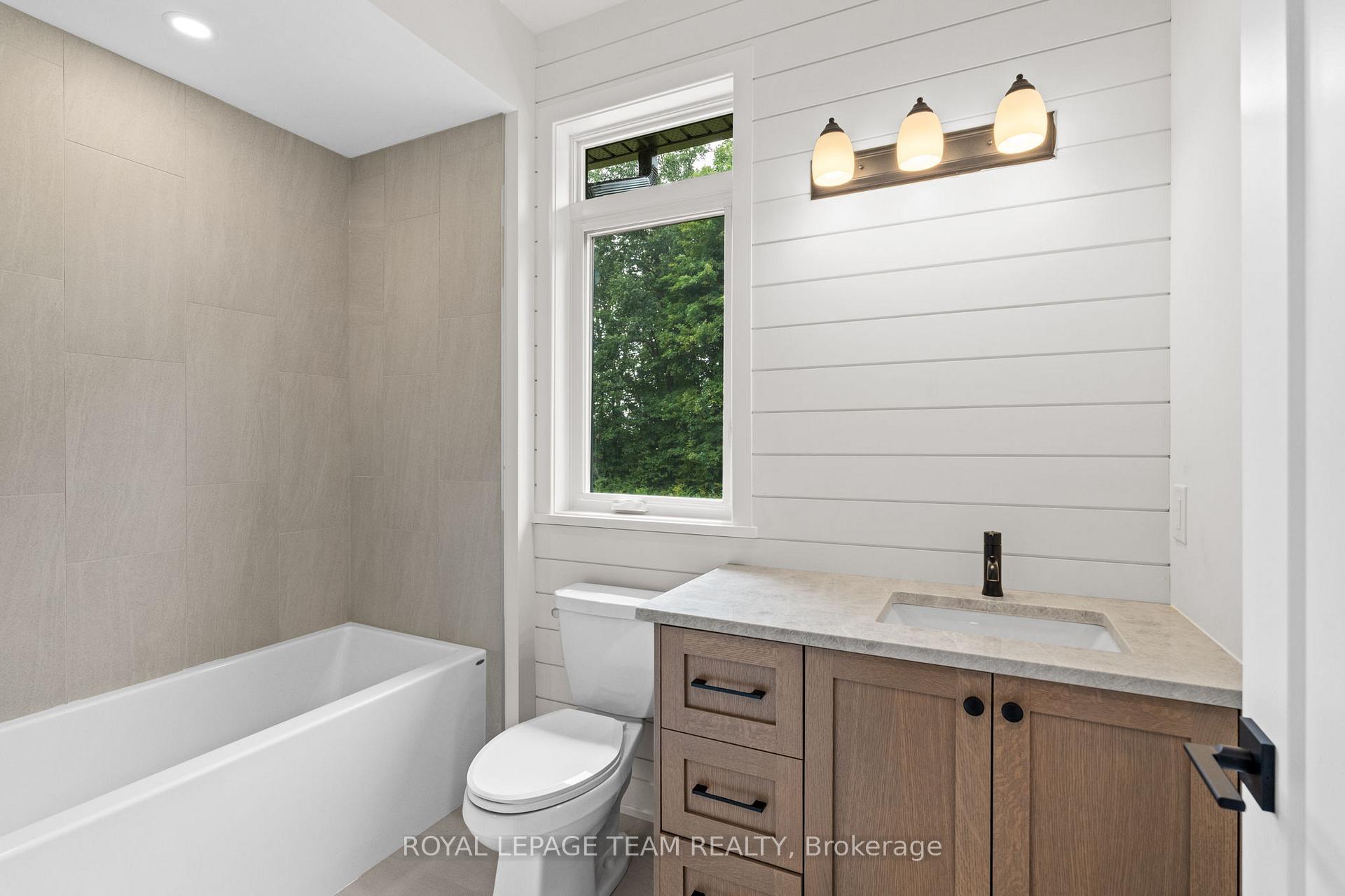 Photo 29 of 1184 Jamieson Lane, Renfrew — HOMEH