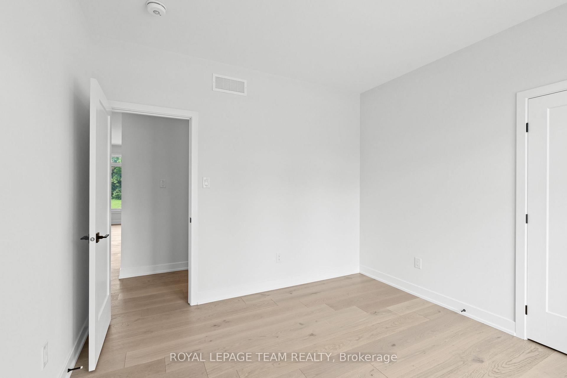 Photo 35 of 1184 Jamieson Lane, Renfrew — HOMEH