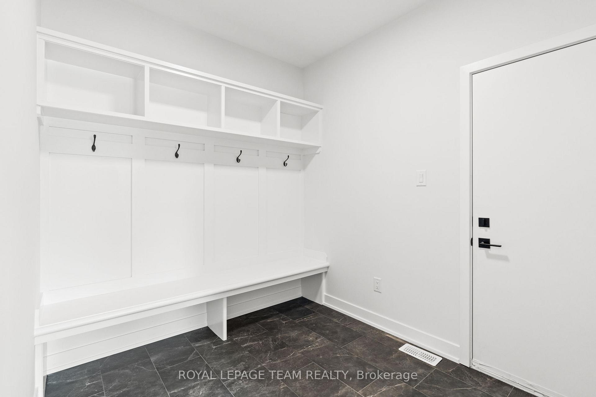 Photo 37 of 1184 Jamieson Lane, Renfrew — HOMEH