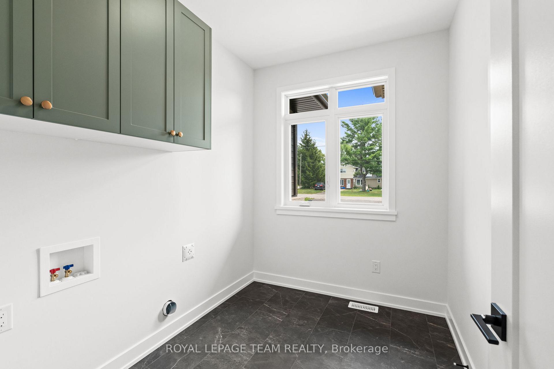 Photo 39 of 1184 Jamieson Lane, Renfrew — HOMEH