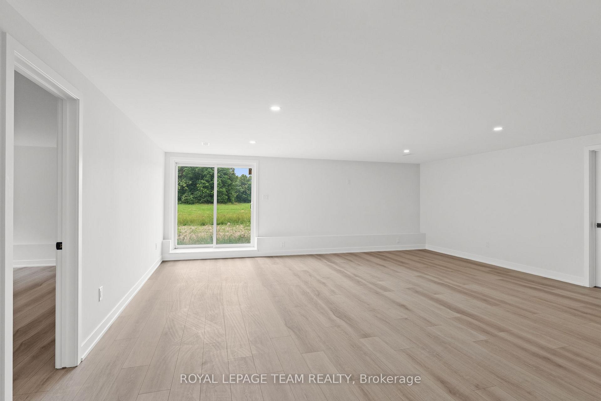 Photo 40 of 1184 Jamieson Lane, Renfrew — HOMEH