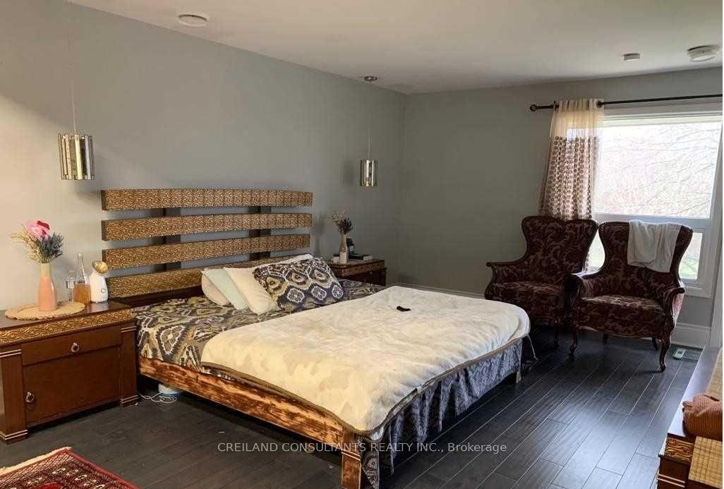Photo 6 of 1725 Thornton Road N, Oshawa, Northwood — HOMEH