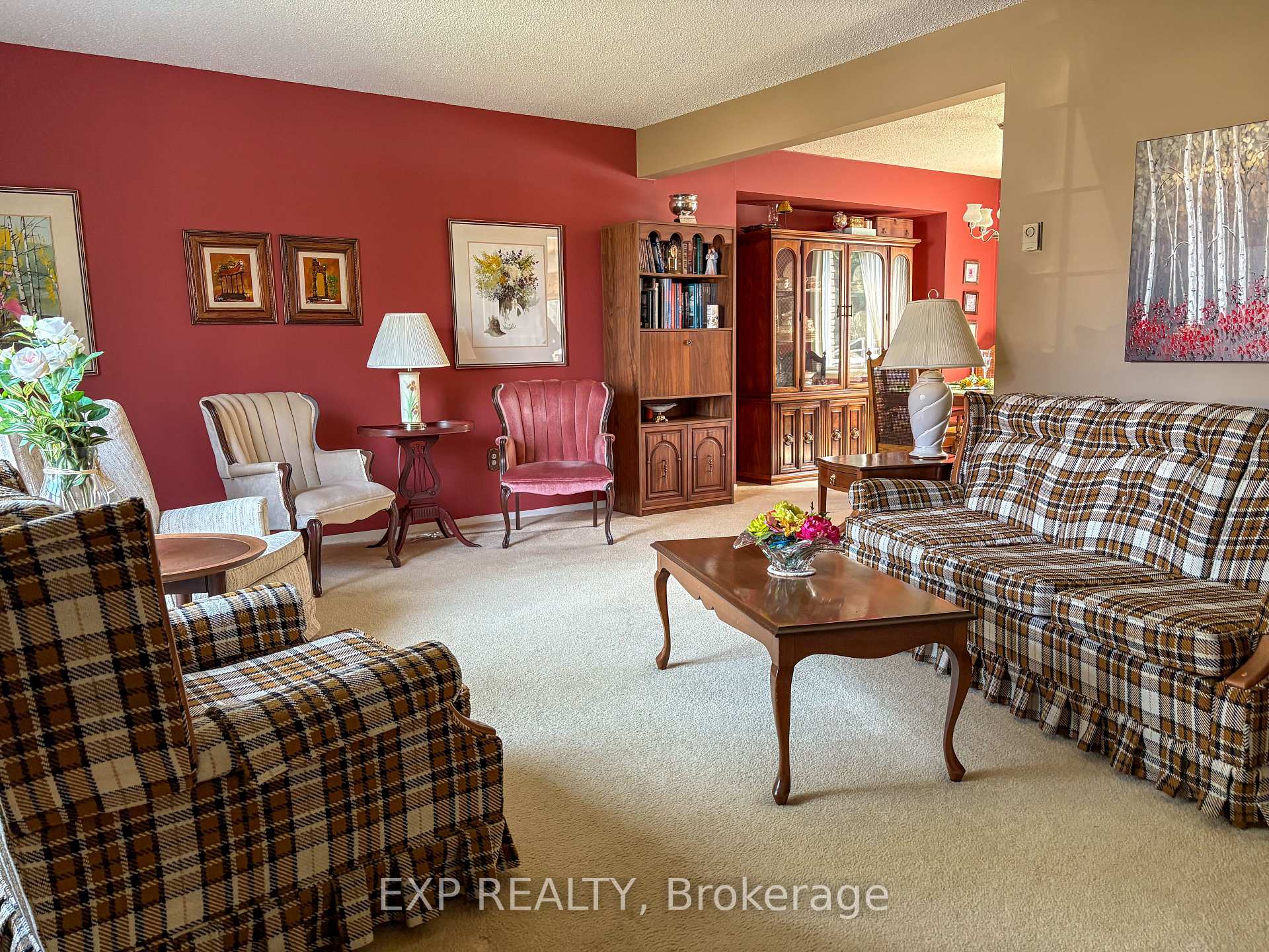 Photo 10 of 135 Ivy Avenue, Renfrew — HOMEH