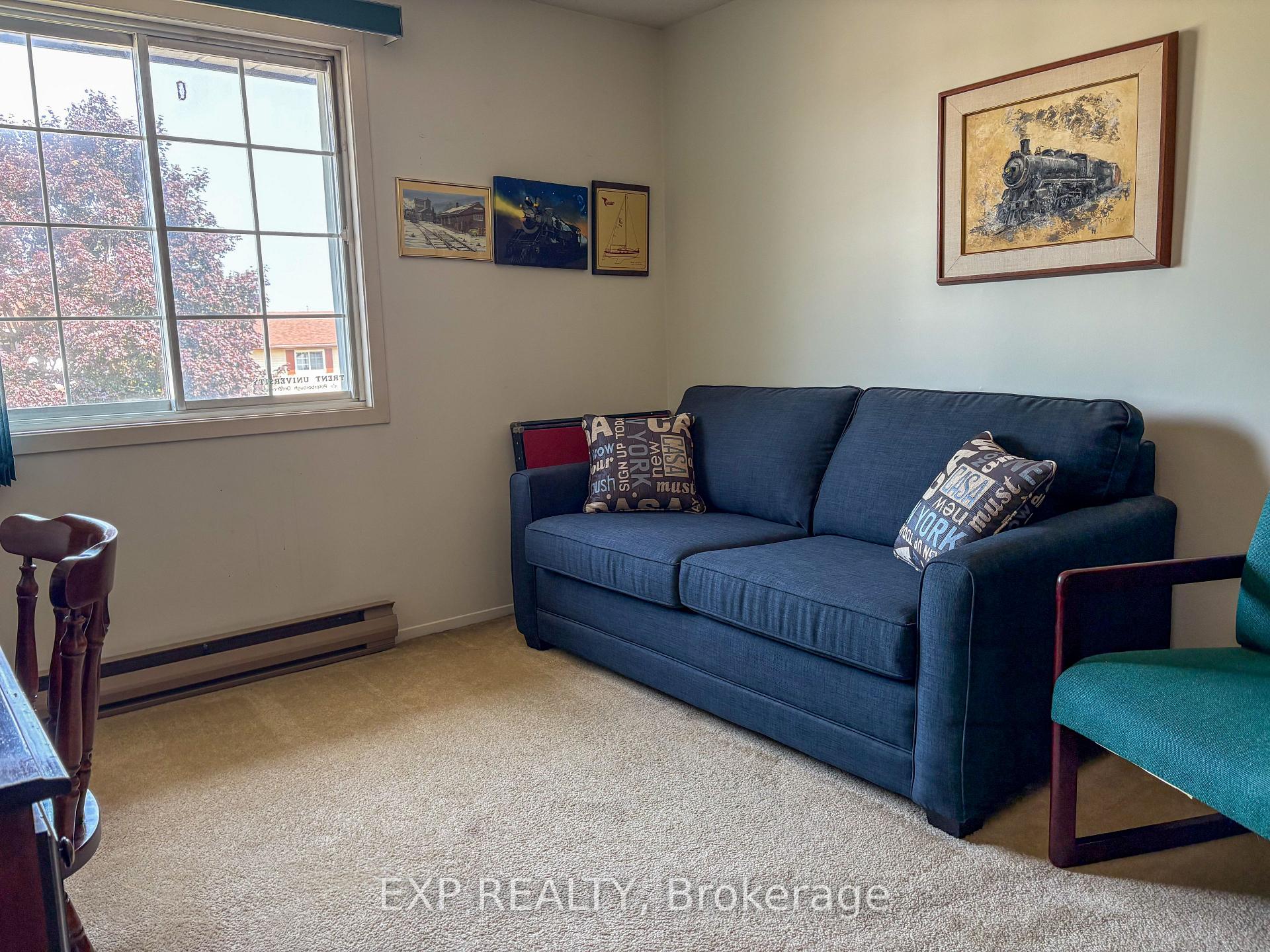 Photo 12 of 135 Ivy Avenue, Renfrew — HOMEH