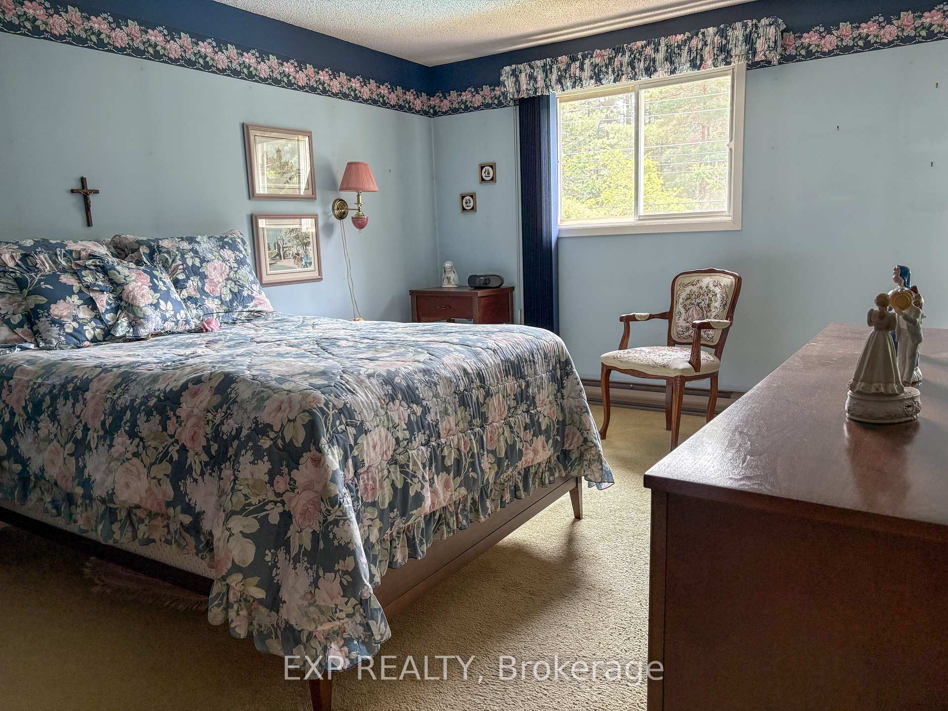 Photo 14 of 135 Ivy Avenue, Renfrew — HOMEH