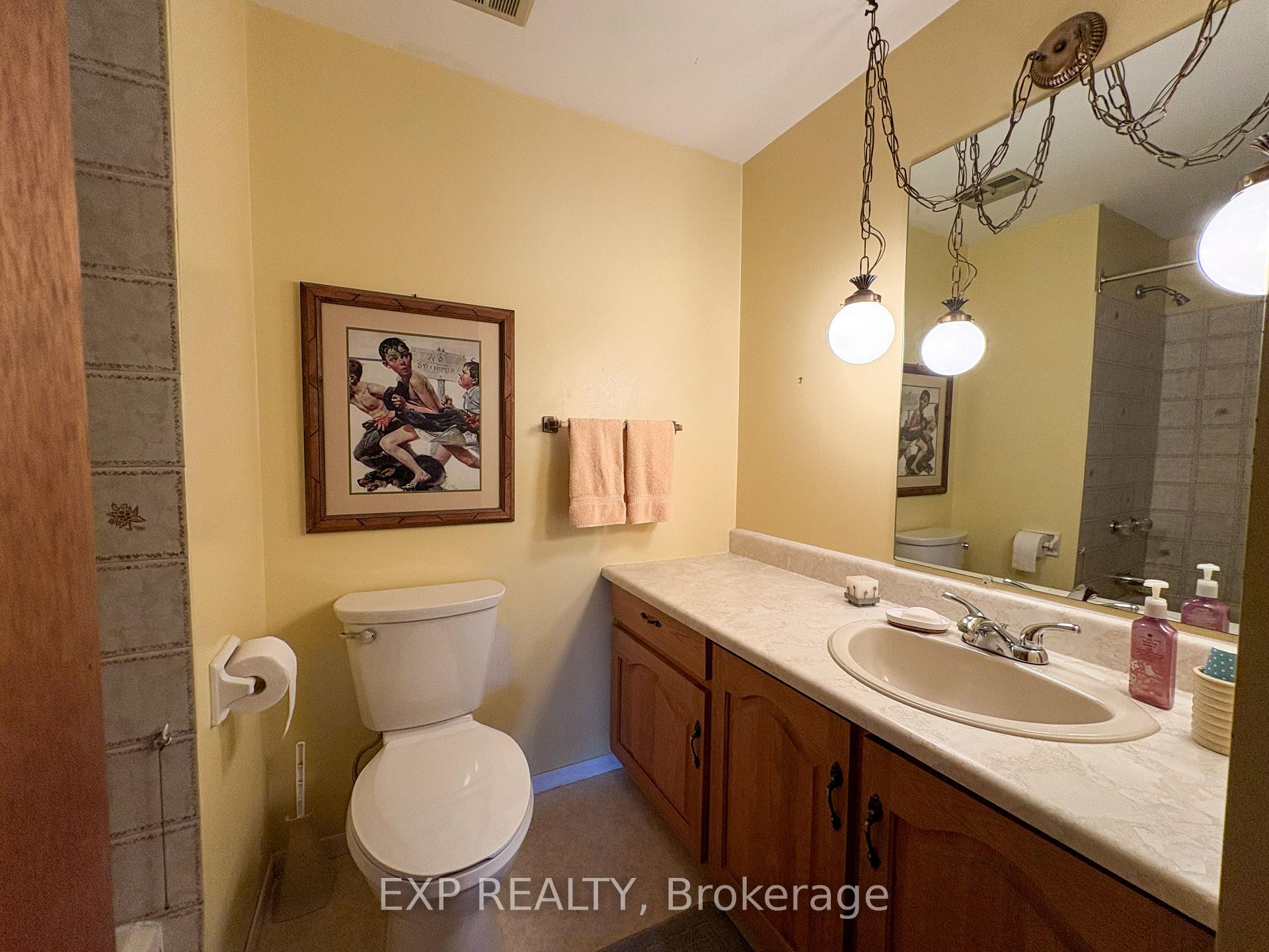 Photo 17 of 135 Ivy Avenue, Renfrew — HOMEH