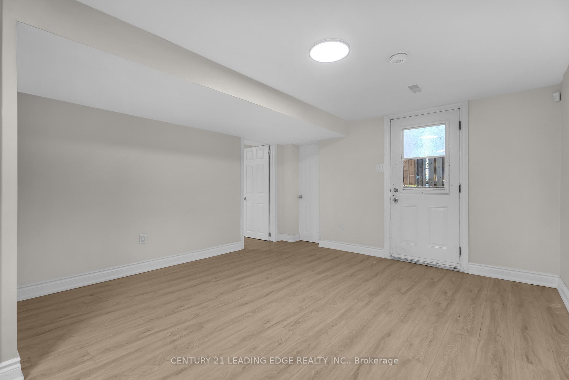 Photo 5 of Unit Bsmt, 582 Simcoe Street, Oshawa, Central — HOMEH