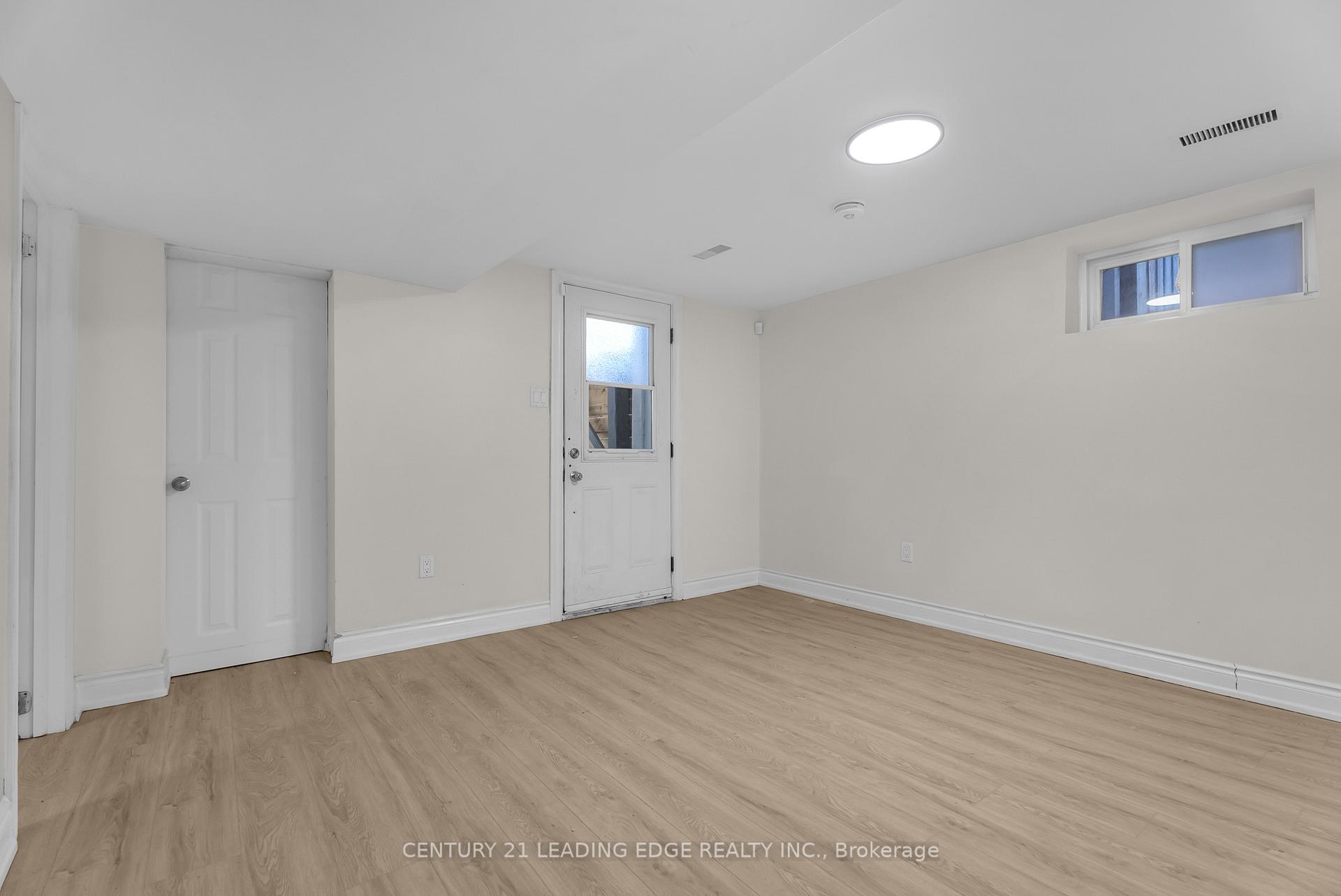 Photo 6 of Unit Bsmt, 582 Simcoe Street, Oshawa, Central — HOMEH