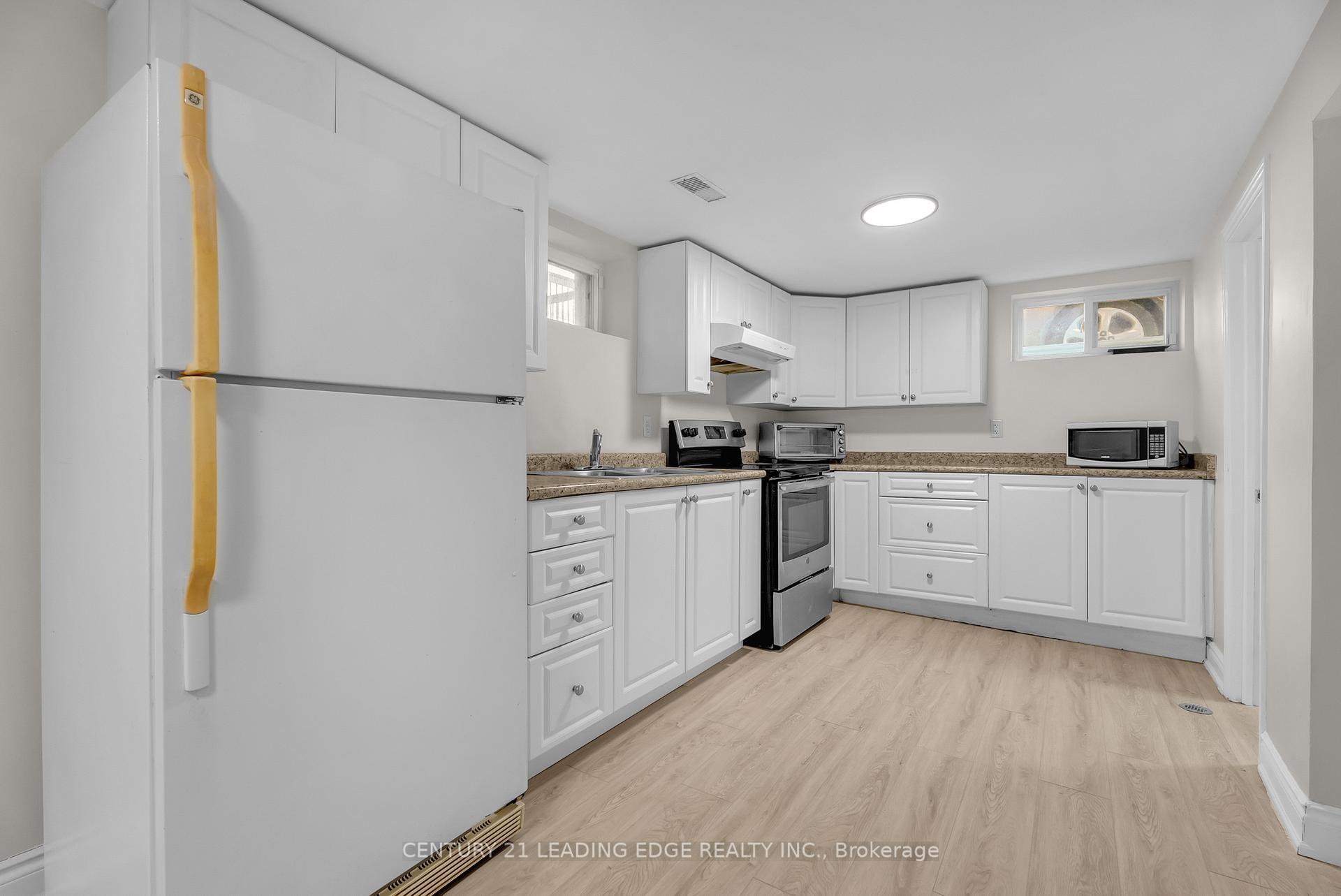 Photo 10 of Unit Bsmt, 582 Simcoe Street, Oshawa, Central — HOMEH