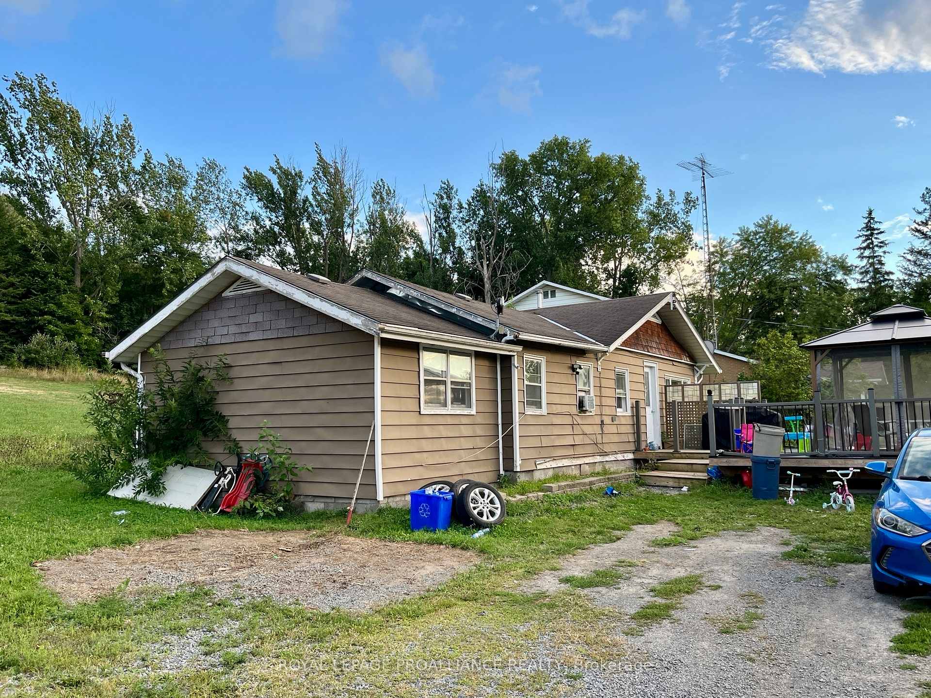 Photo 1 of 2251 County Road 3, Prince Edward County, Ameliasburgh — HOMEH