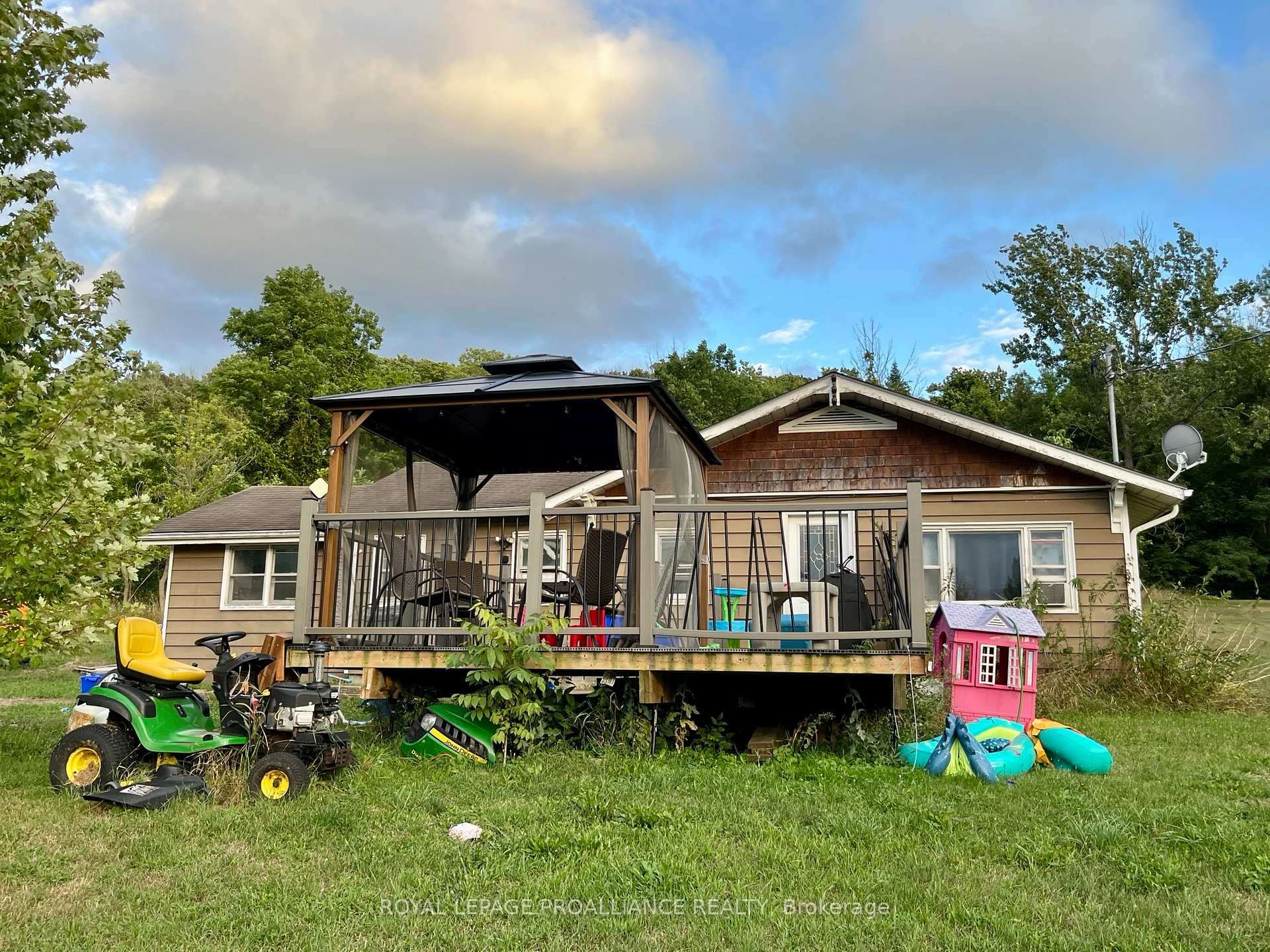 Photo 2 of 2251 County Road 3, Prince Edward County, Ameliasburgh — HOMEH