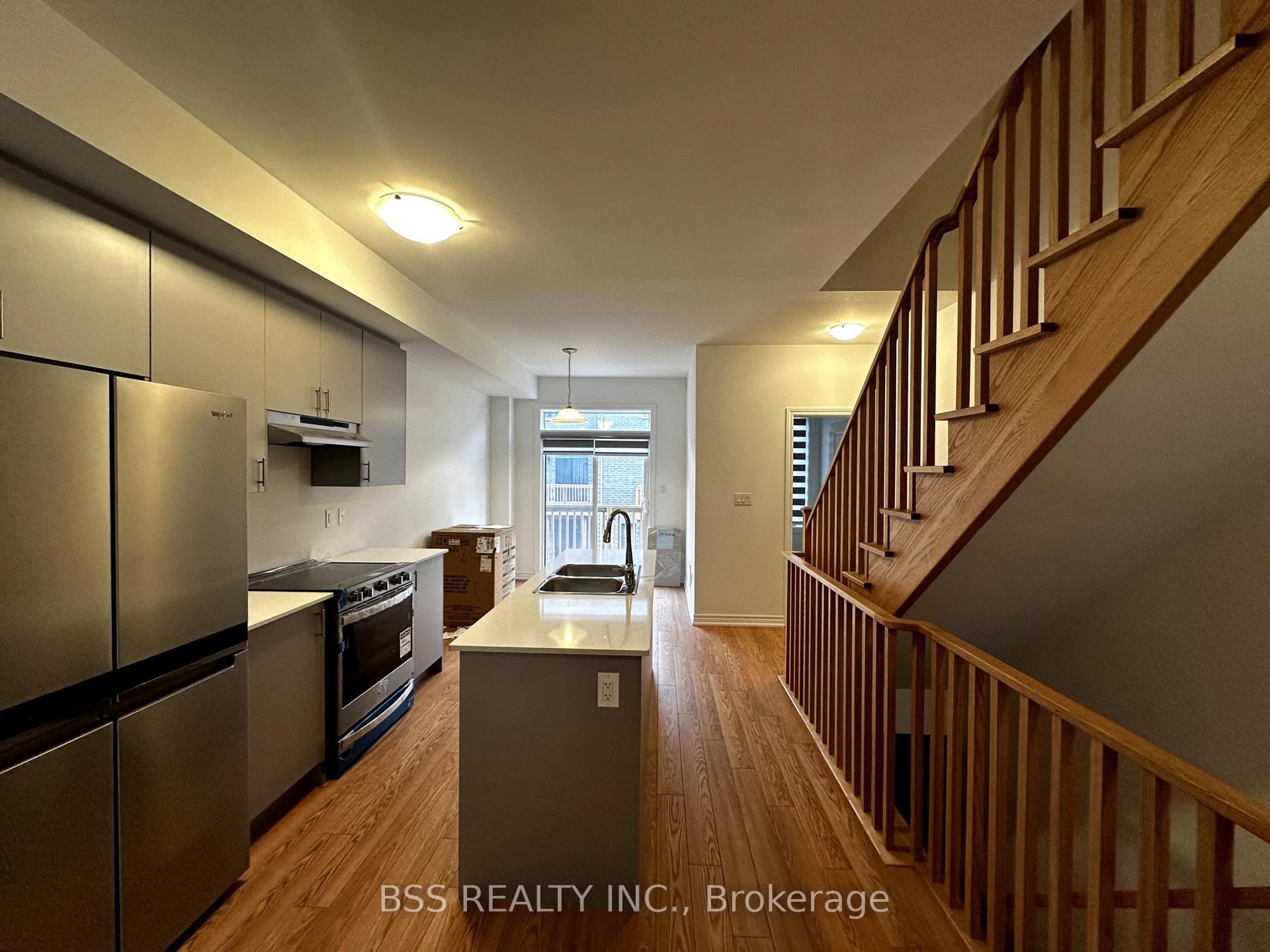 Photo 10 of 792 Eddystone Path, Oshawa, Donevan — HOMEH