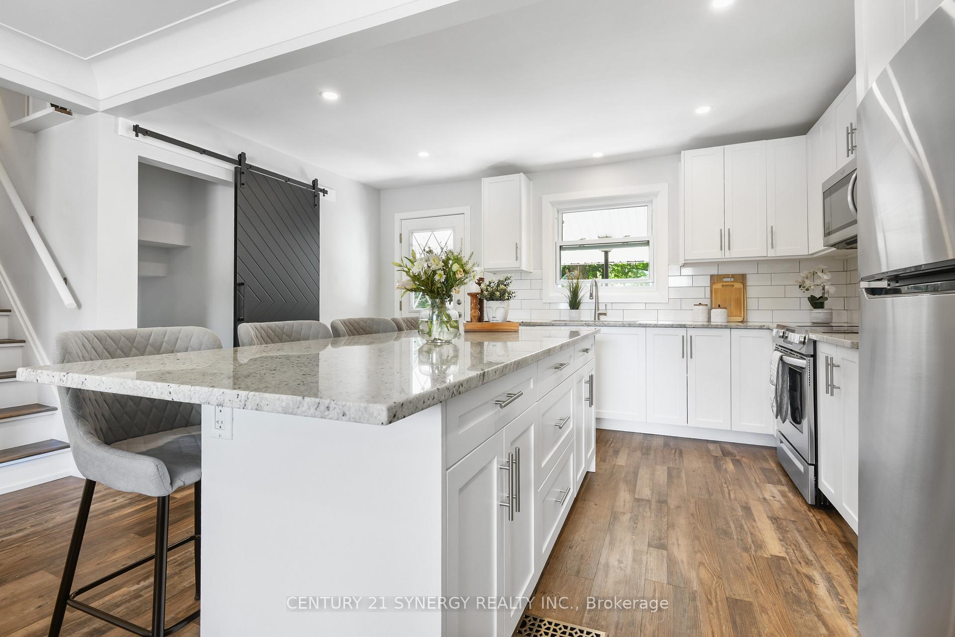 Photo 10 of 32 Francis Street, Renfrew — HOMEH