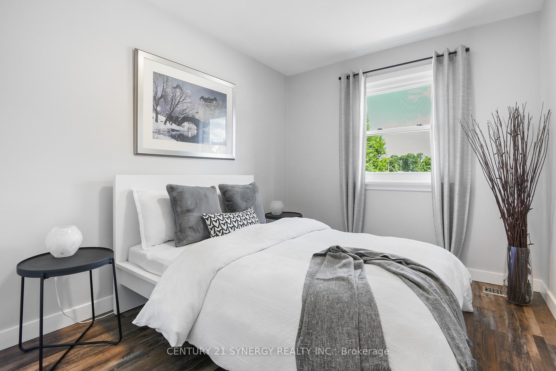 Photo 17 of 32 Francis Street, Renfrew — HOMEH