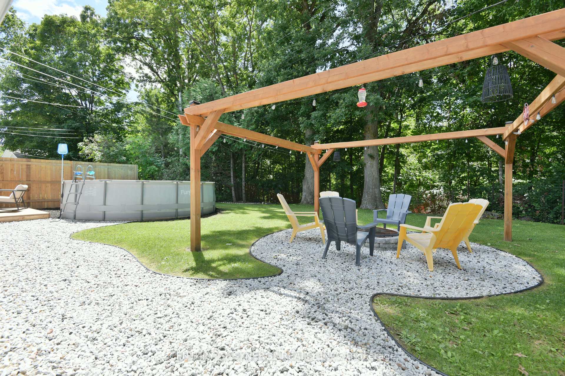 Photo 31 of 32 Francis Street, Renfrew — HOMEH