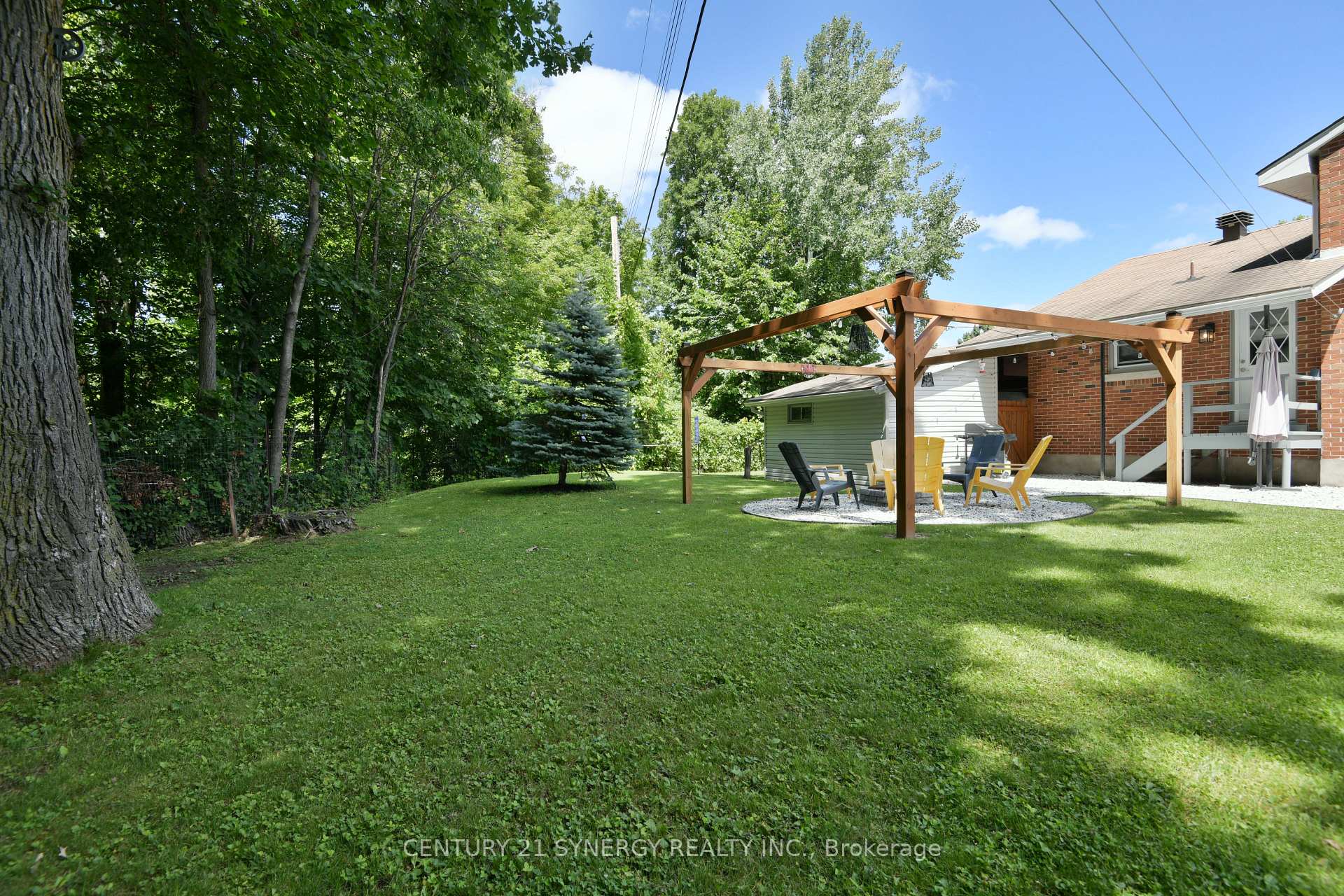 Photo 32 of 32 Francis Street, Renfrew — HOMEH