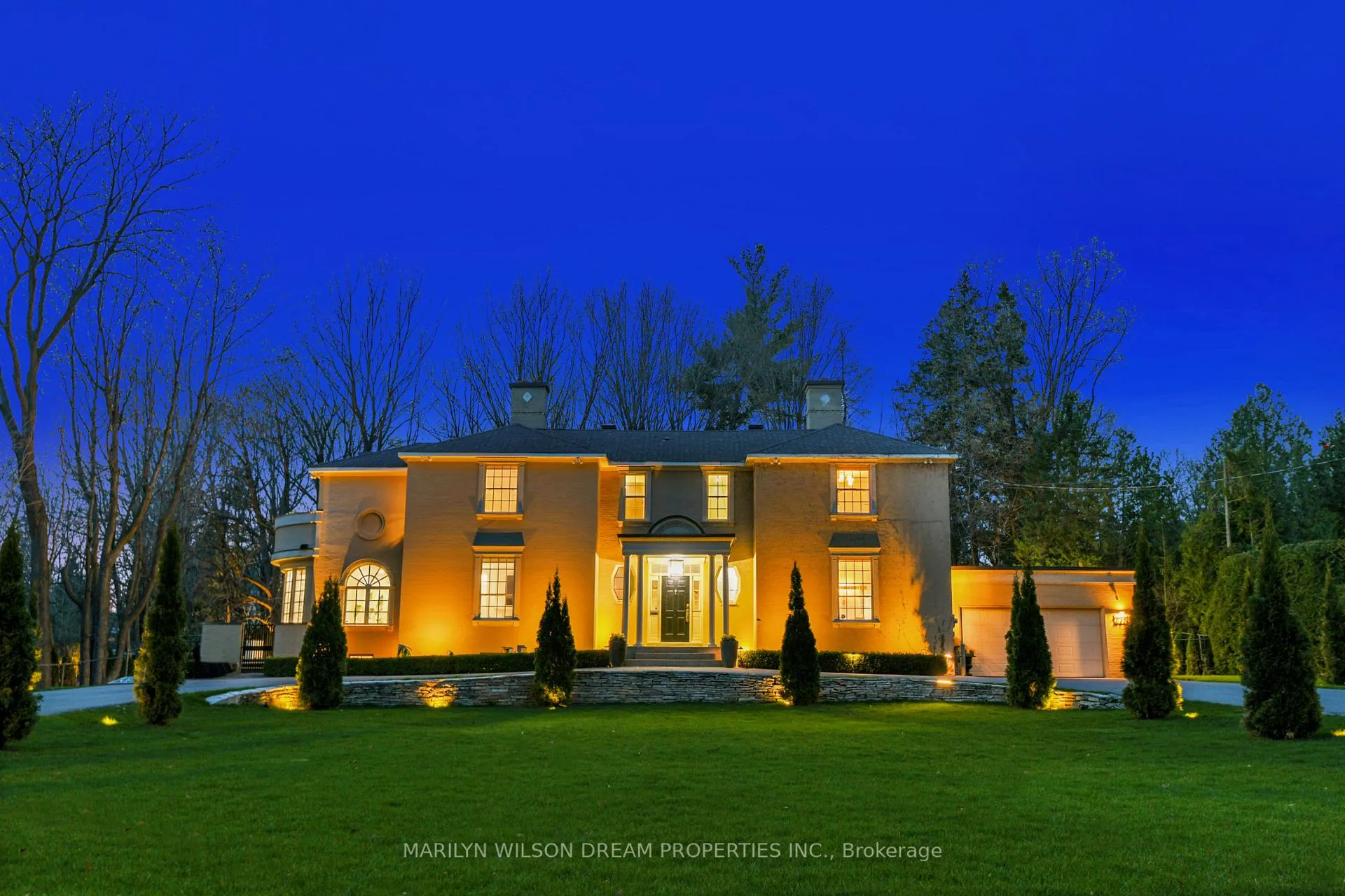 Front of 275 Mariposa Avenue