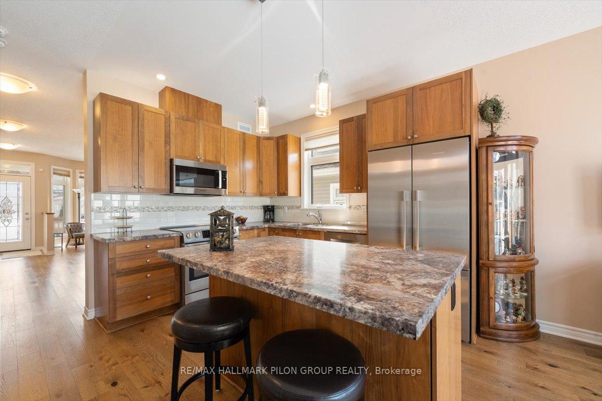 Photo 3 of 206 Brouage Way, Ottawa, Camelot — HOMEH