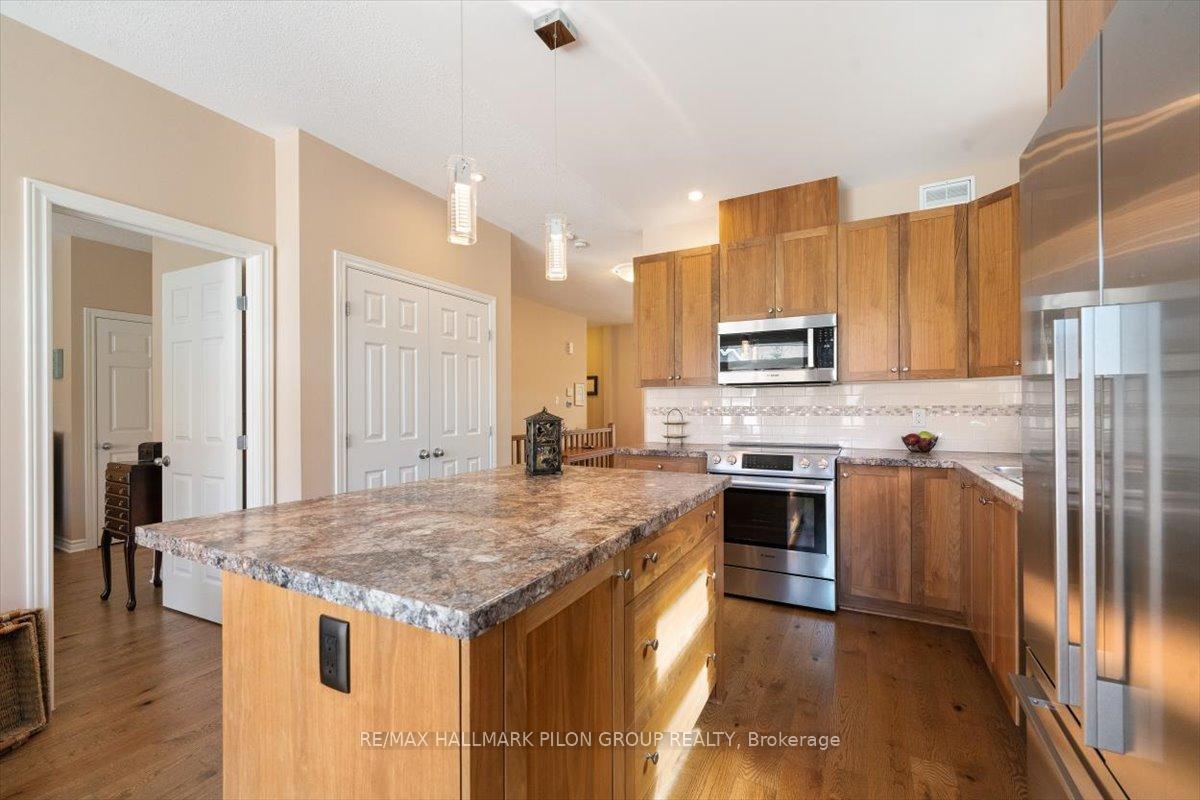 Photo 5 of 206 Brouage Way, Ottawa, Camelot — HOMEH