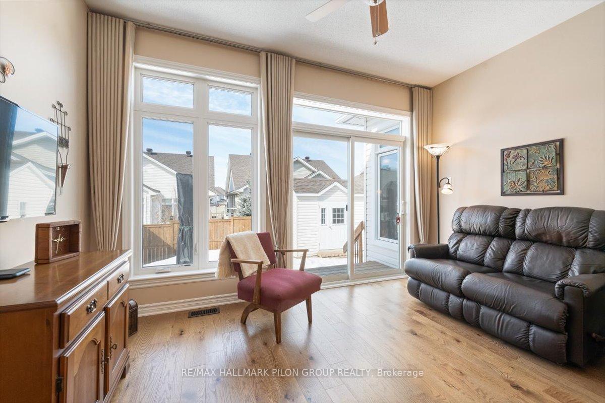 Photo 11 of 206 Brouage Way, Ottawa, Camelot — HOMEH