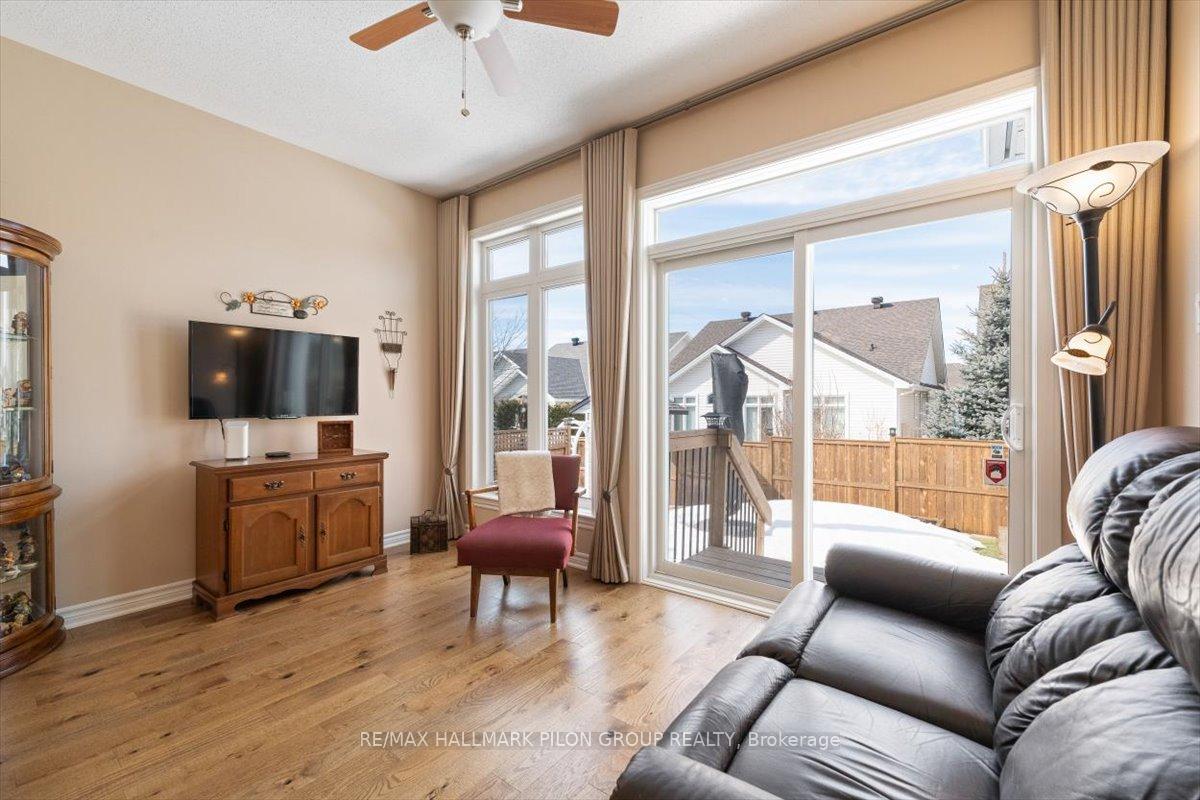 Photo 12 of 206 Brouage Way, Ottawa, Camelot — HOMEH