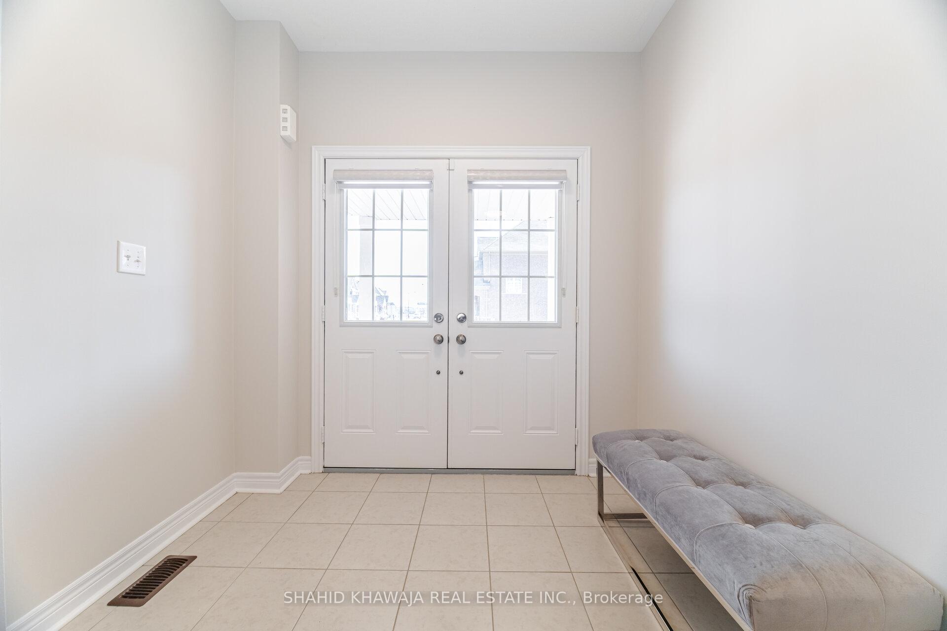 Photo 4 of 501 Bessborough Drive, Milton, Harrison — HOMEH