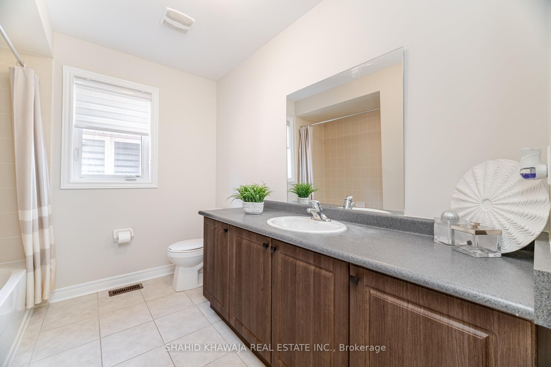 Photo 33 of 501 Bessborough Drive, Milton, Harrison — HOMEH