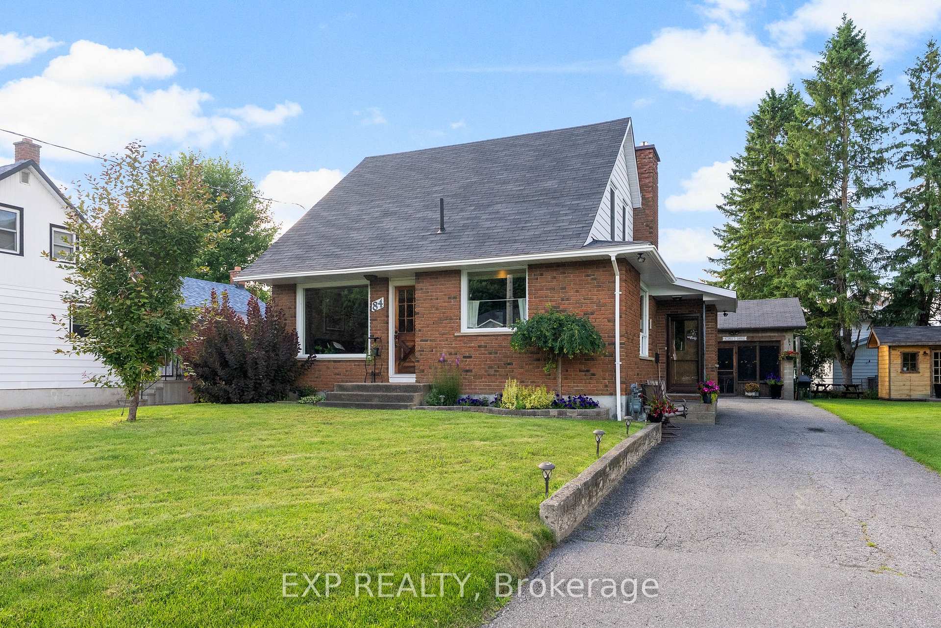 Photo 1 of 84 Graham Avenue, Renfrew — HOMEH
