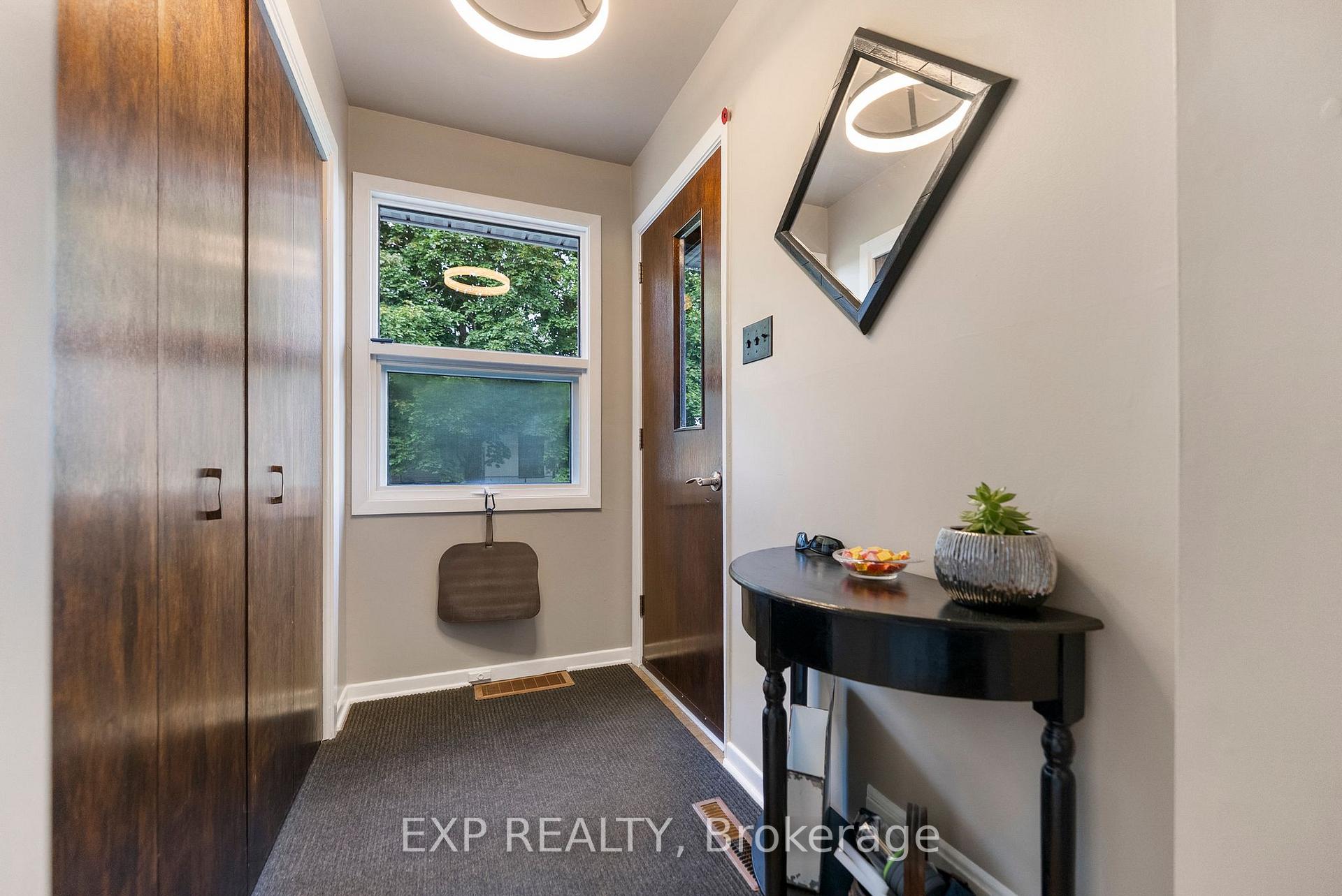 Photo 5 of 84 Graham Avenue, Renfrew — HOMEH