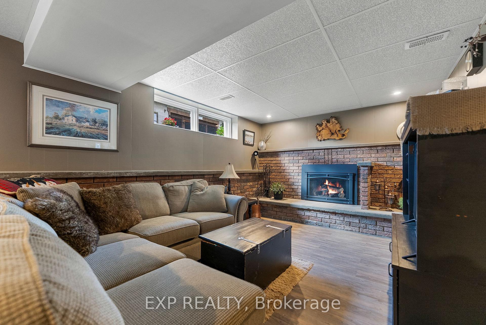 Photo 20 of 84 Graham Avenue, Renfrew — HOMEH