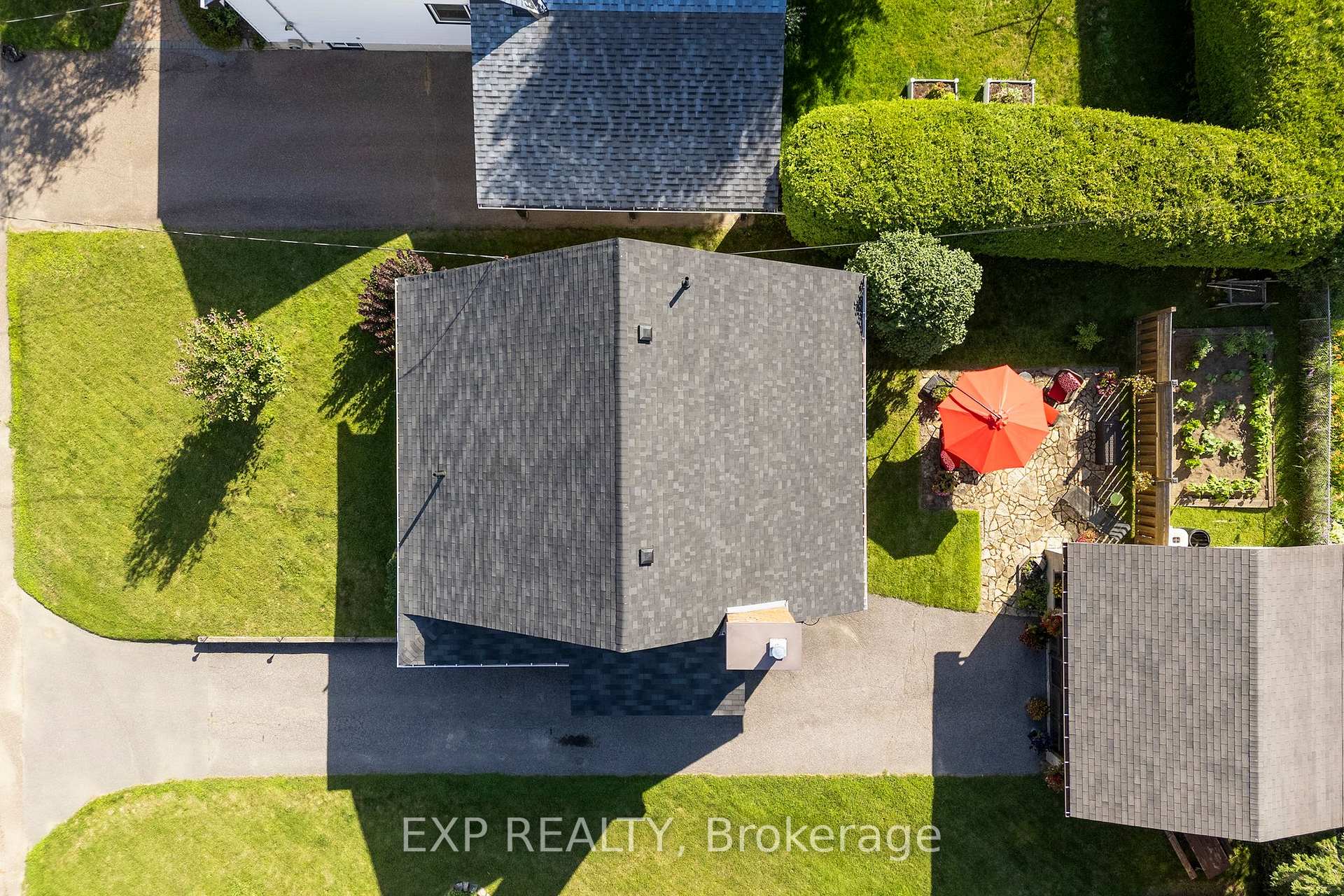 Photo 31 of 84 Graham Avenue, Renfrew — HOMEH
